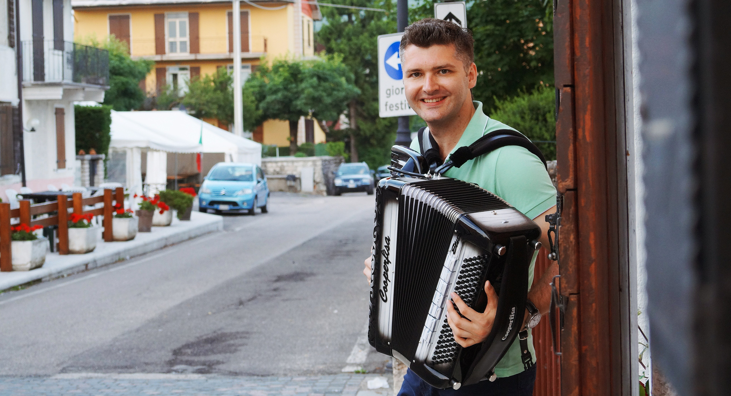 Аккордеонист Мирослав Лелюх