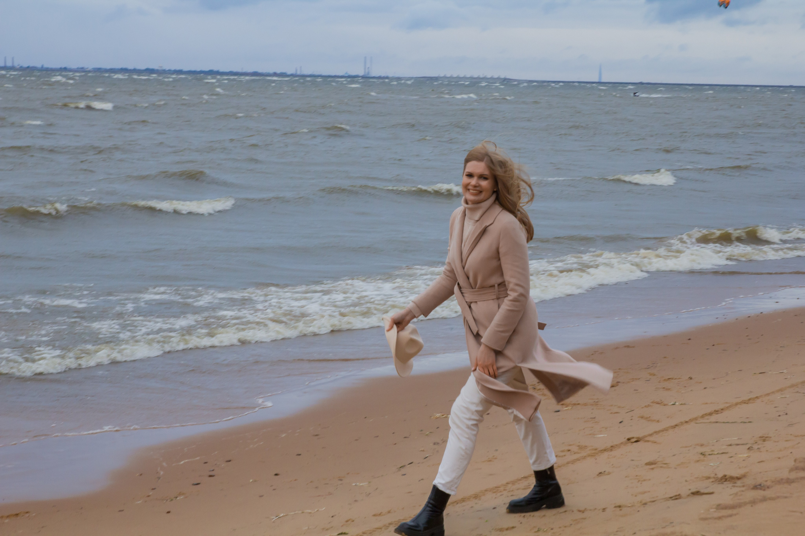 На берегу… С пушистым любимками🐾🐾. Женский портрет и немного больше в Санкт-Петербурге