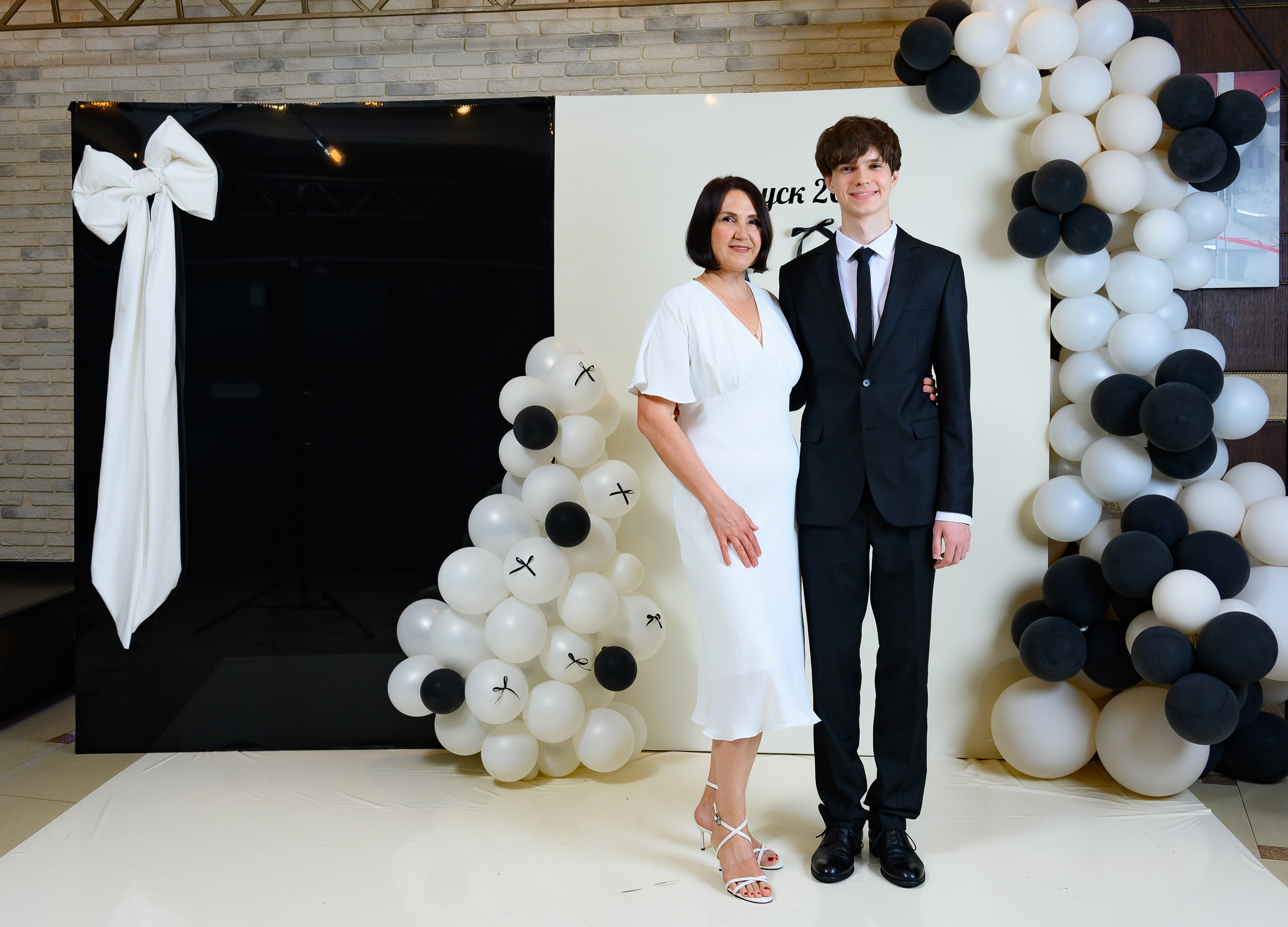 Выпускной 2025 11 кл. Семейный и детский фотограф в Новороссийске Лебедева Елена