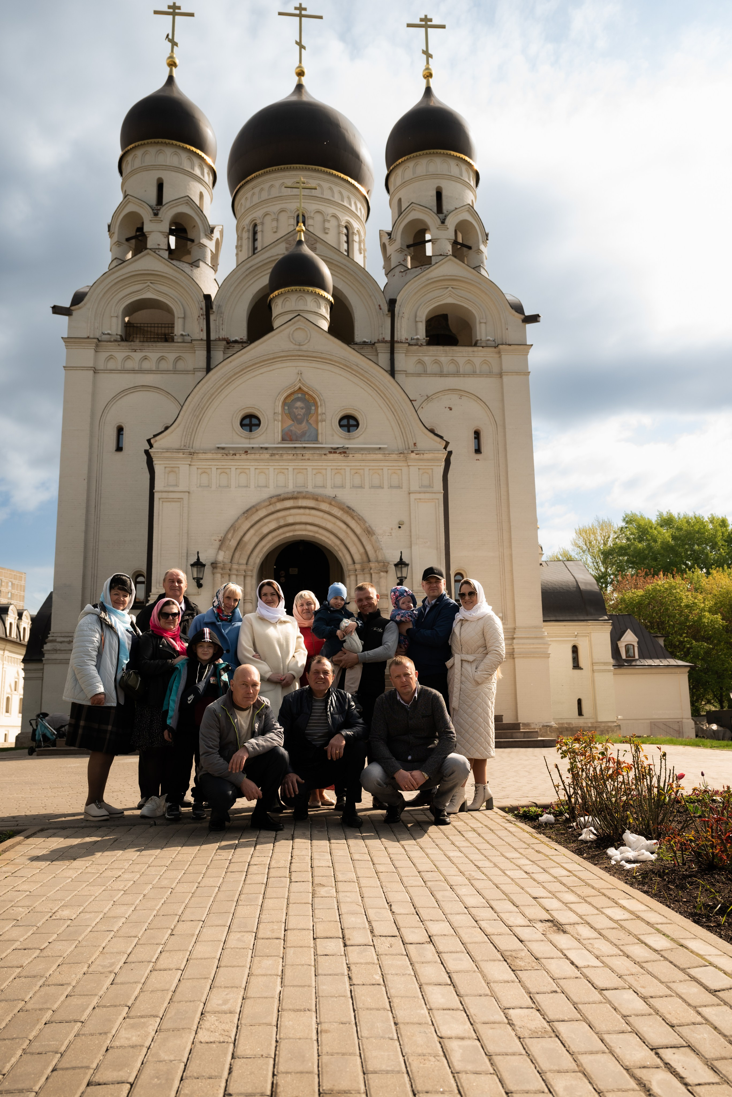 Крещение в храме Серафима Саровского  в Раеве г. Москва. Фотограф Ксения Огородова портфолио