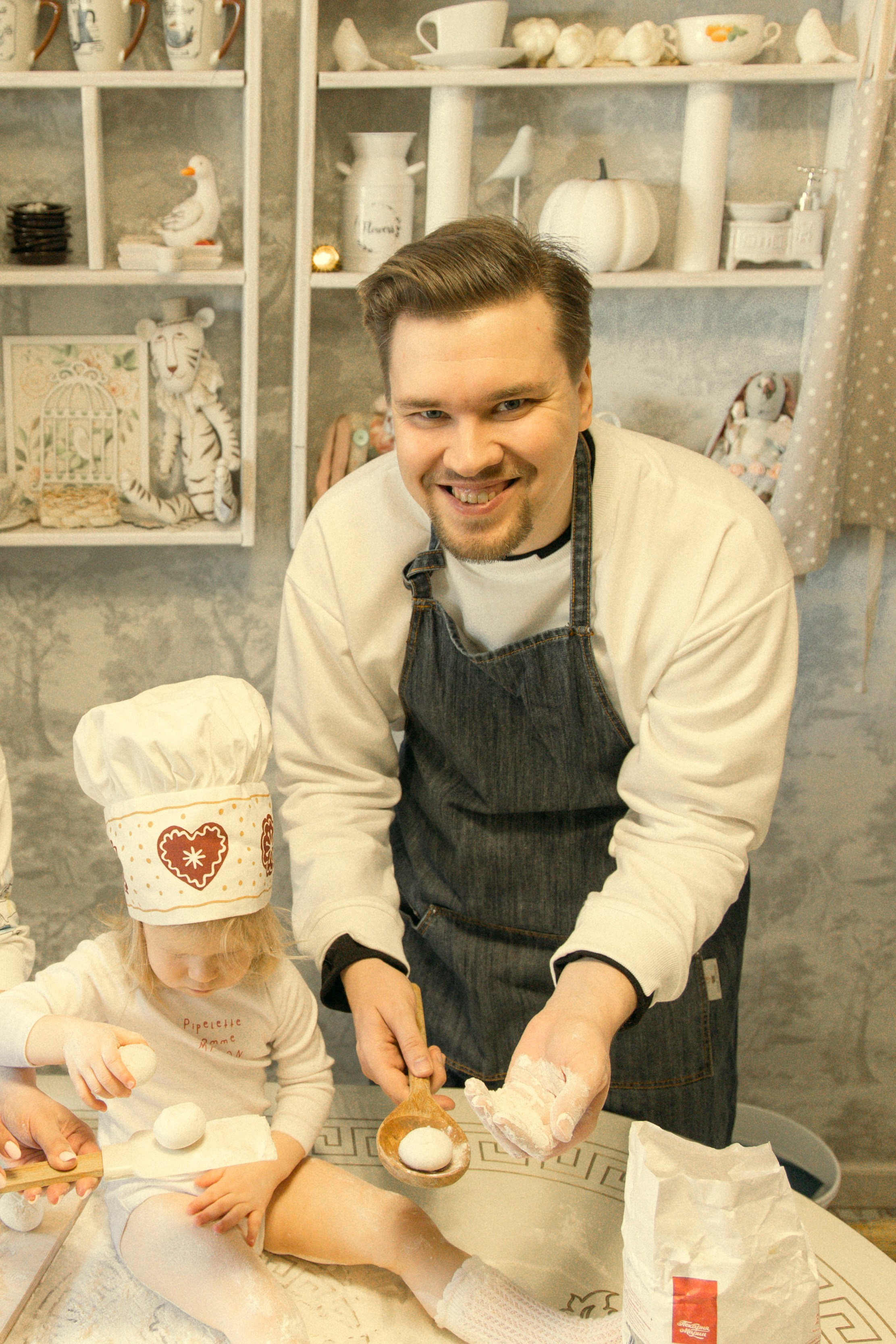 Марина Саша Вика. Фотосъёмка в квартире фотографа. Фотограф для маркетплейсов, фотоуслуги в Жуковском Татьяна Марсуверских