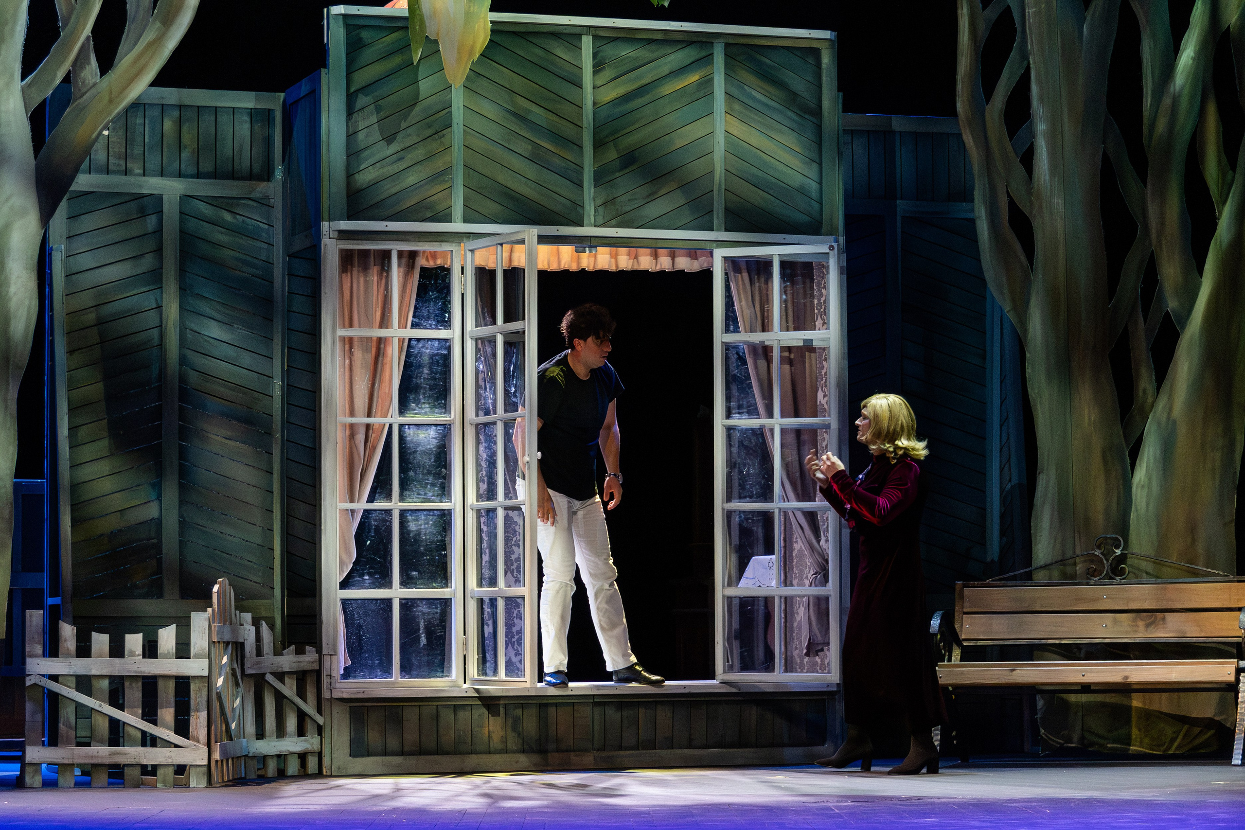 Театр Юного Зрителя «Отчаянные Тетки». Фотограф Марк Файзулин