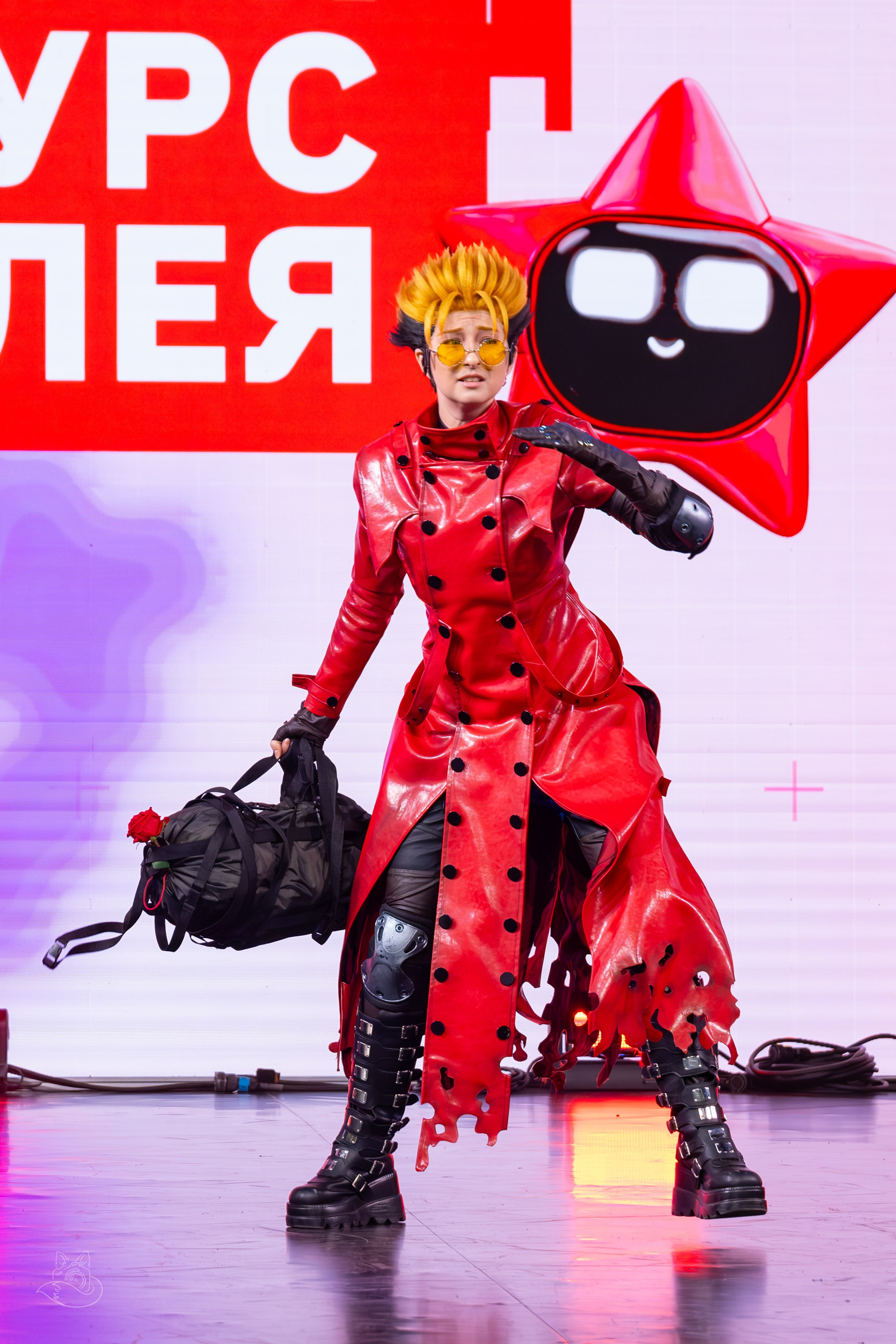 Сцена РЭД ЭКСПО 2024. Косплей фотограф
