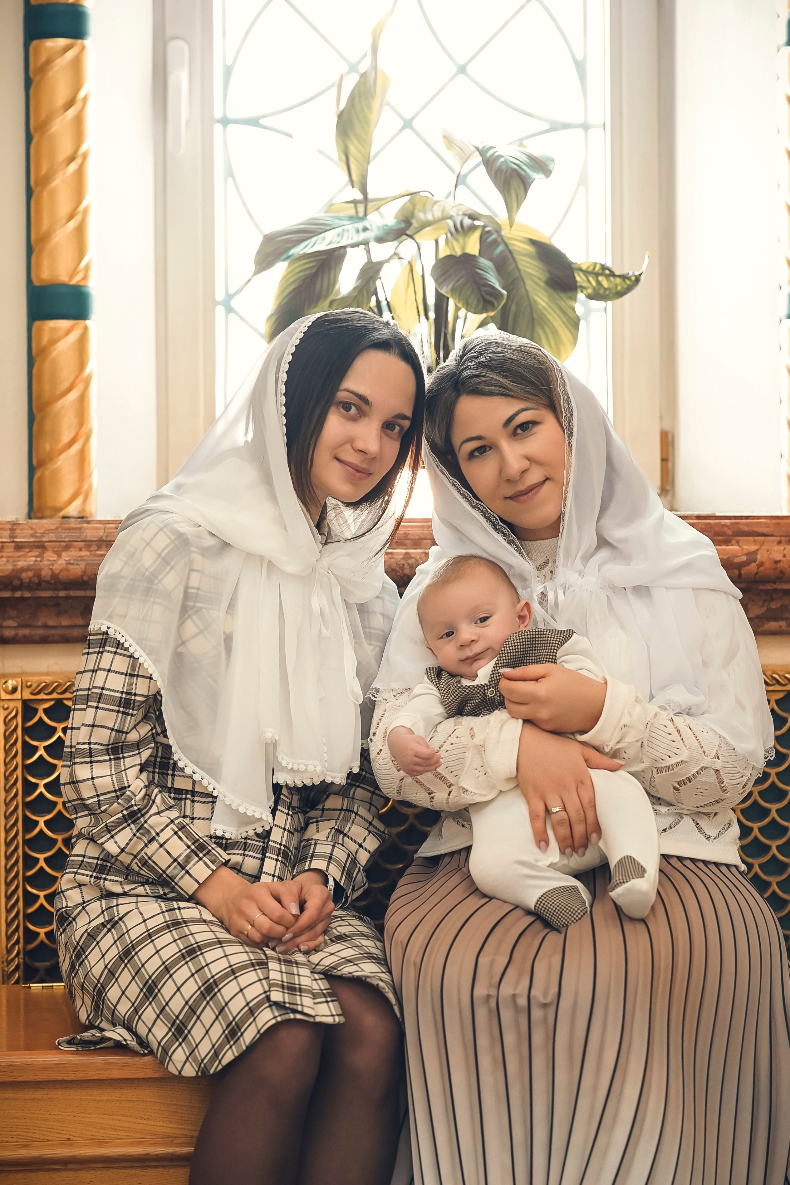 Крещение Иосифа. Патриаршее Подворье. Семейный фотограф и фотограф на таинства в Москве Юлия Калайджян