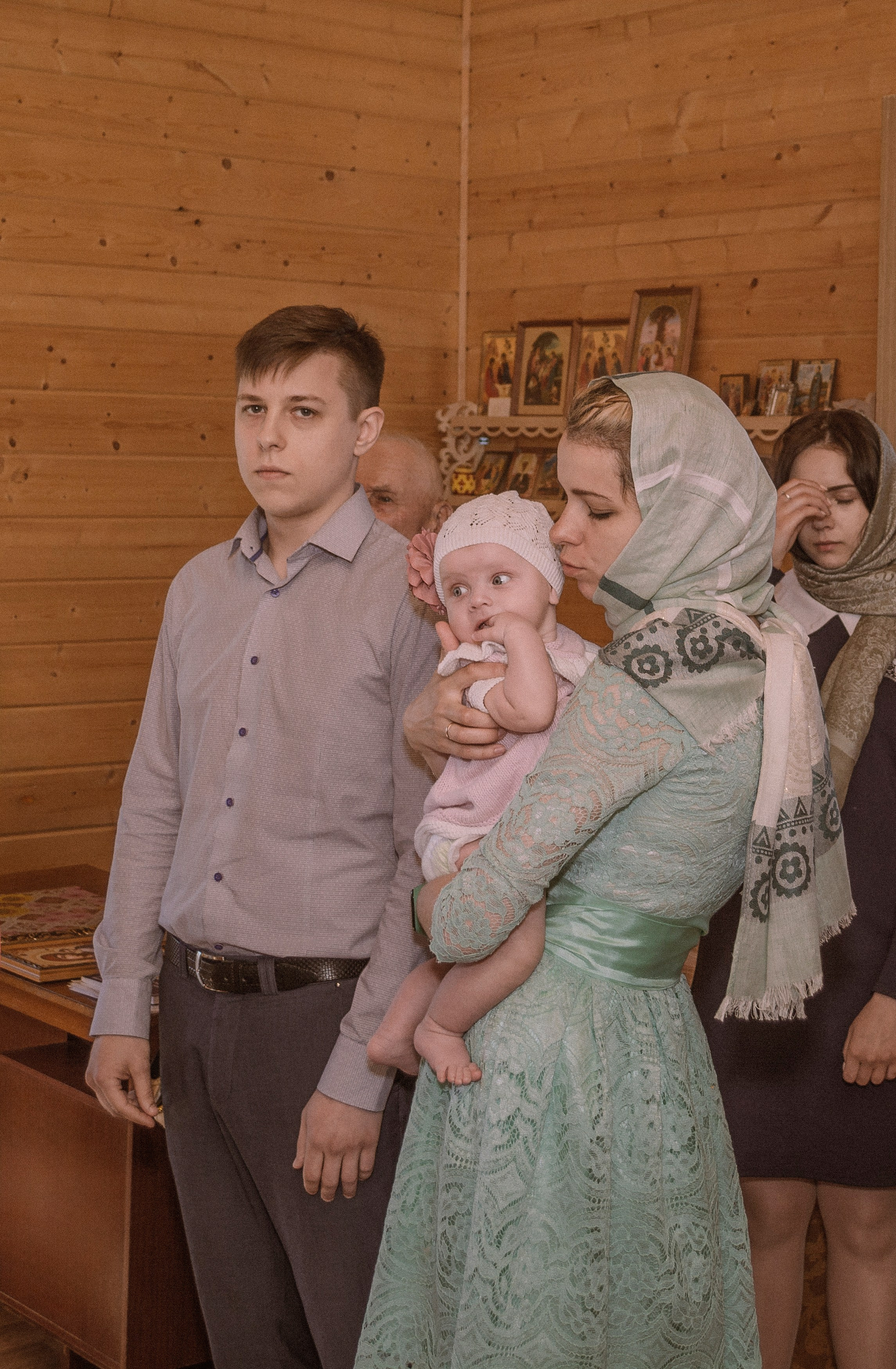 Крещение Василисы в храме Николая Чудотворца в д. Старый погост. Фотограф Евгений Егоров