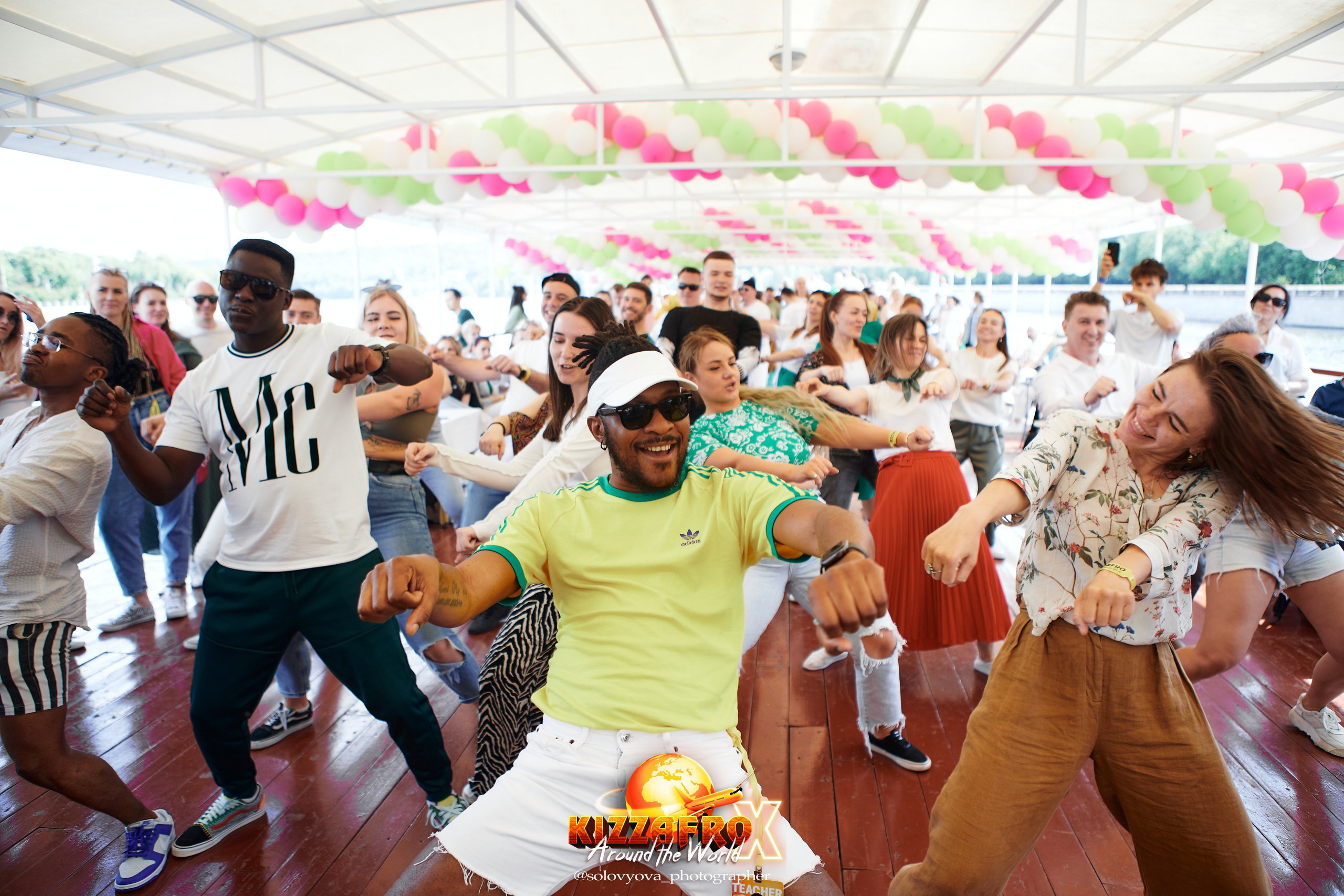 Boat party. Свадебный фотограф