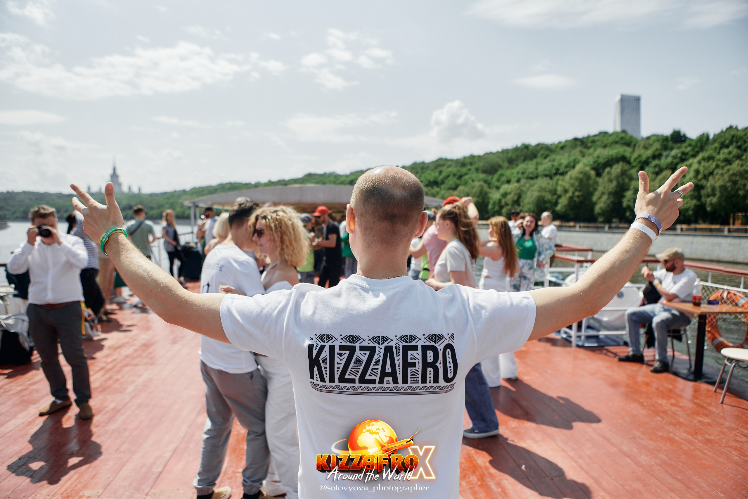 Boat party. Свадебный фотограф