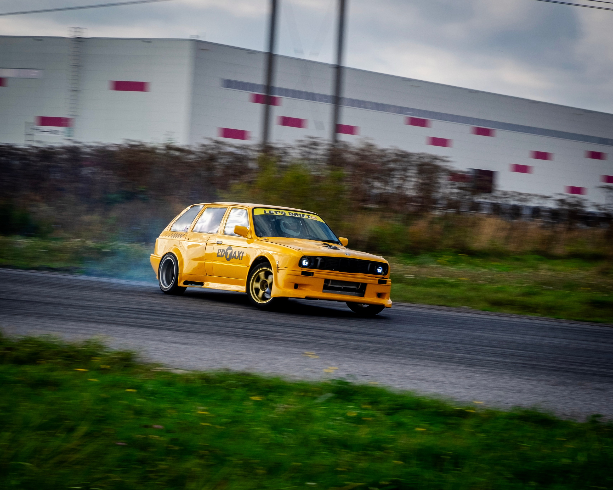 AUTODROM FEST 21.09.25. Автомобильные фотографии и рисунки в Санкт-Петербурги Пашков Дмитрий