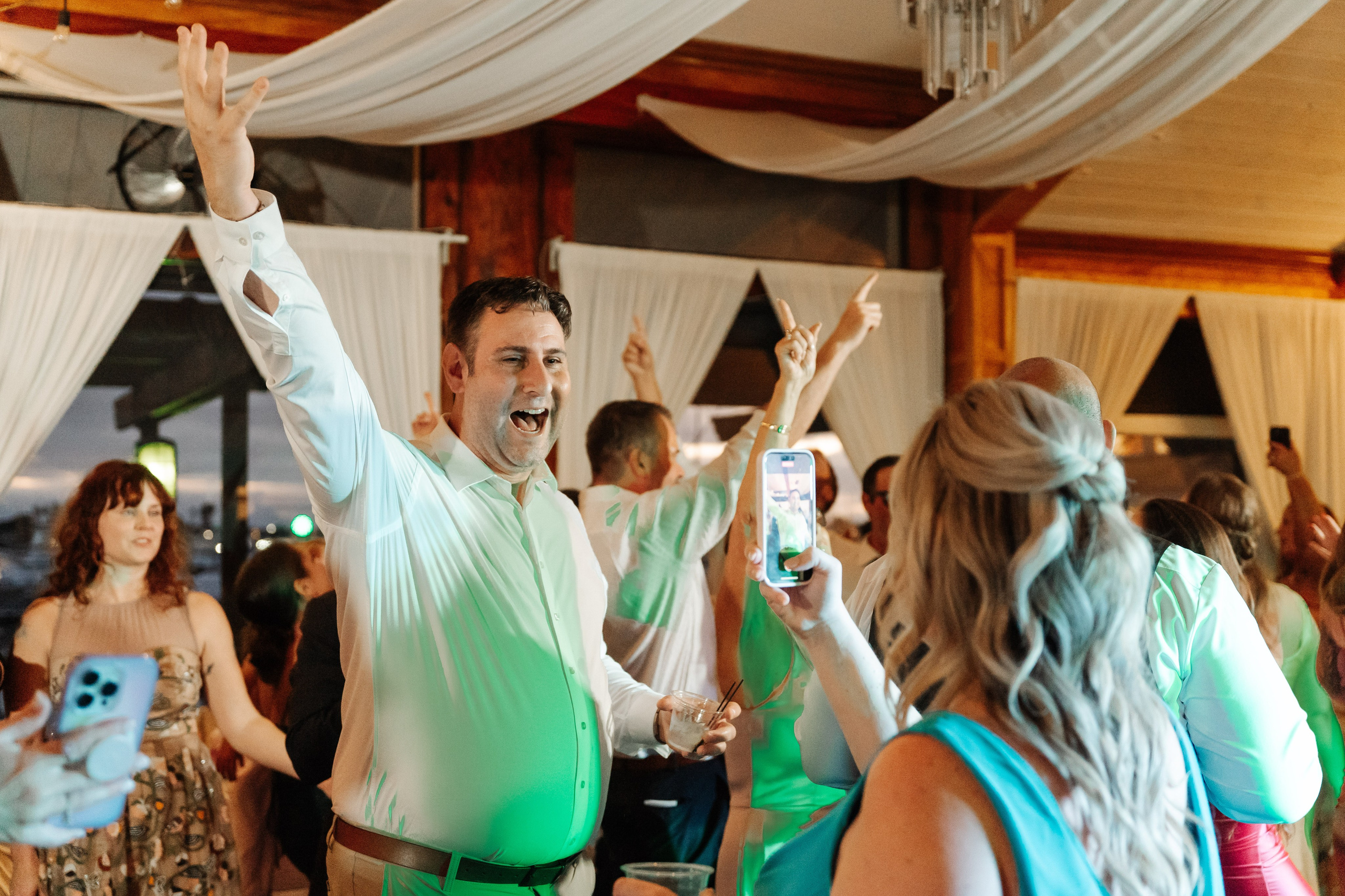 2025-08-16_BryanAmber. Ретушер Зенькевич Света