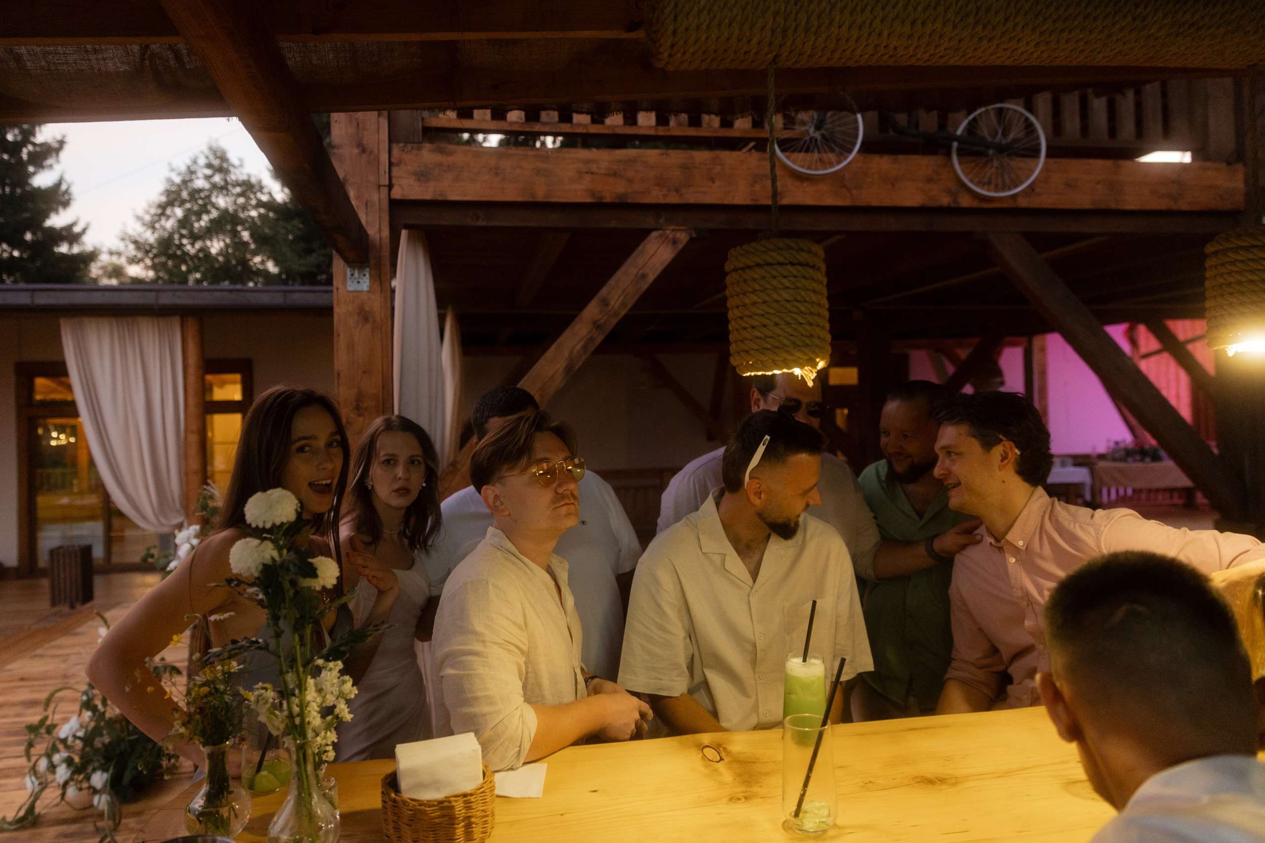 Алиса и Слава, роспись в Москве и вечеринка на природе, подальше от города. Фотограф в Москве Екатерина Черненко