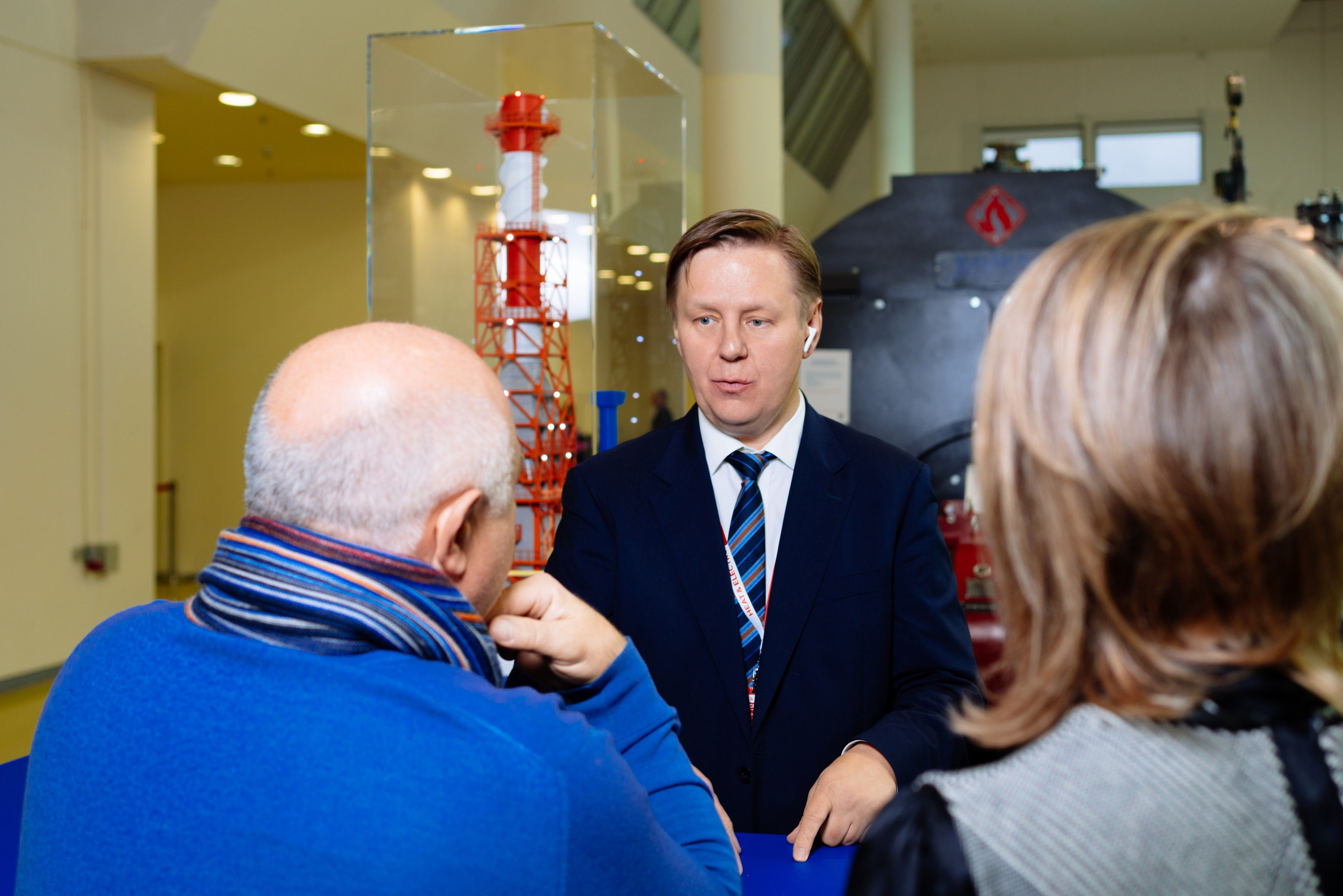 Heat & Electro Machinery Expo (стенд группы компаний ЕКС). Репортажный и портретный фотограф Алексей Полячек