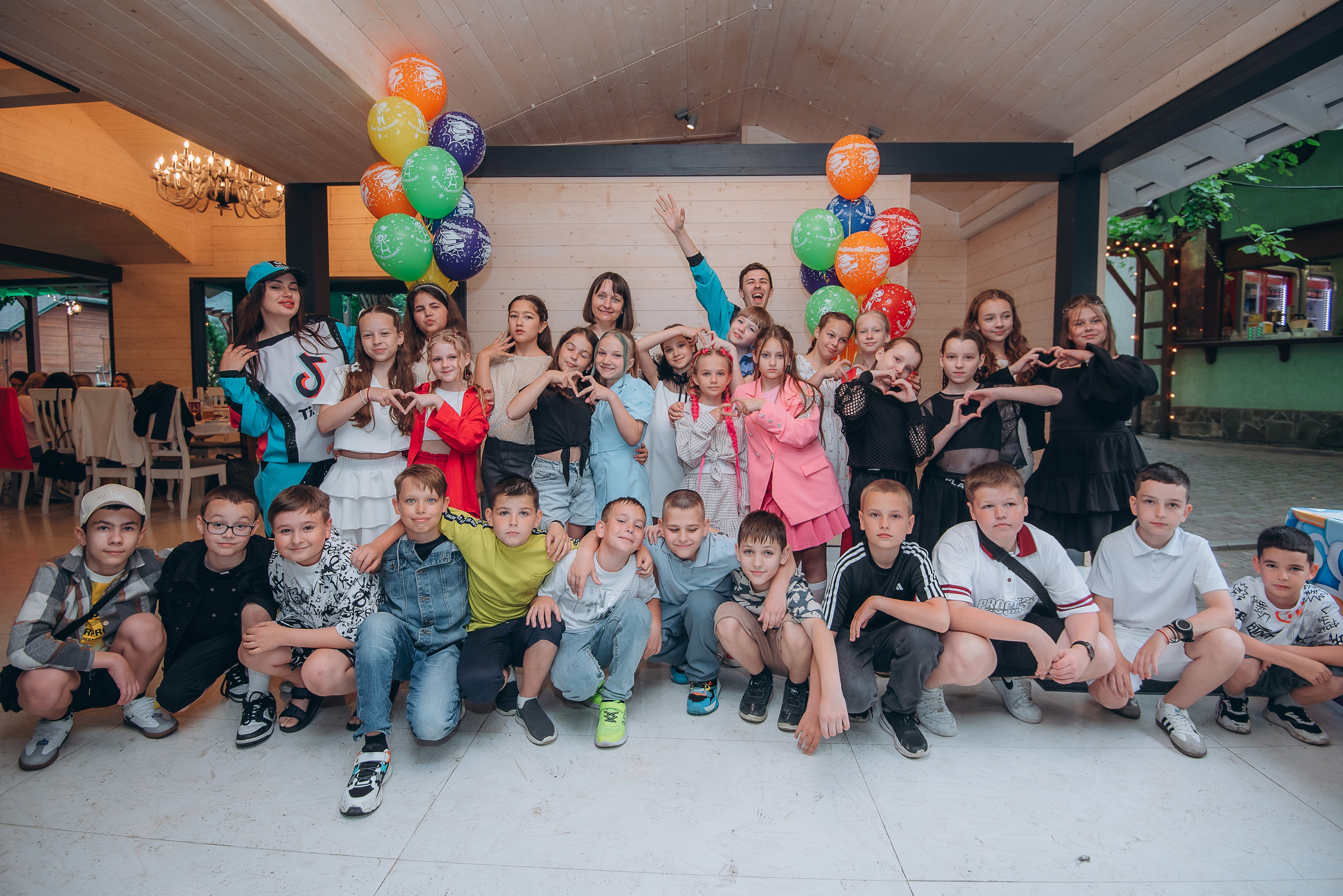 Выпускной 4классы. Выпускные книги Анапа Новороссийск Краснодар