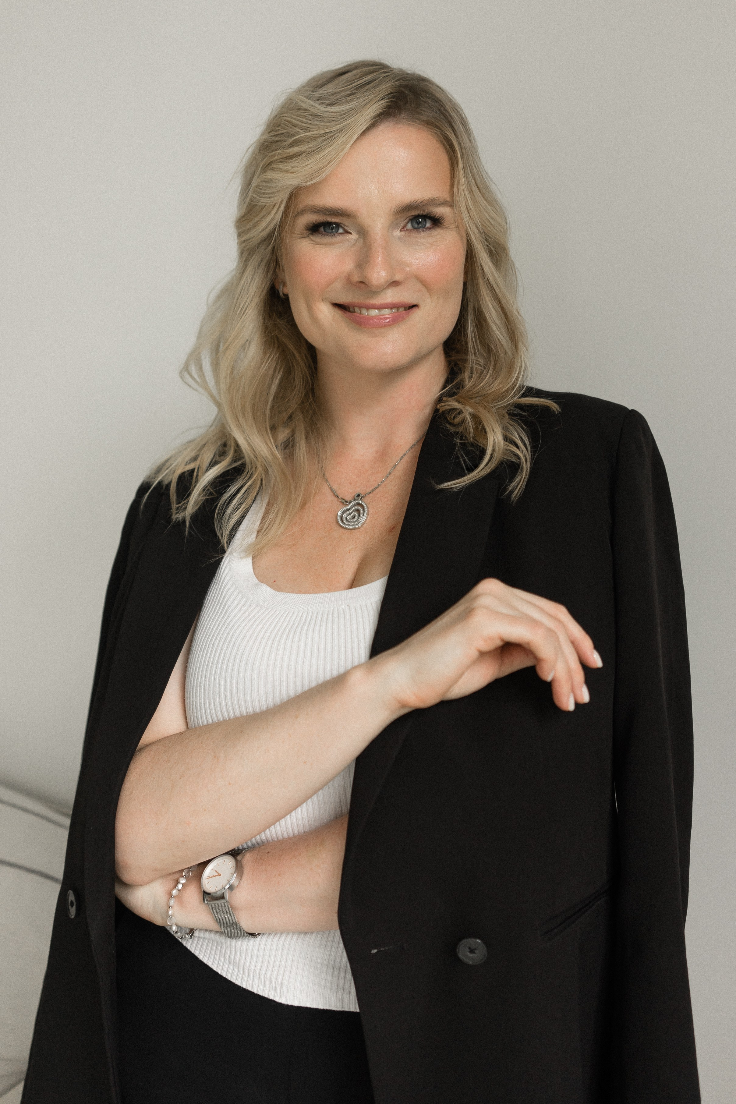 Евгения. Лучшее время — наедине с собой. Эстетичная фото- и видеосъёмка Ирина Арсентьева. Челябинск и весь мир