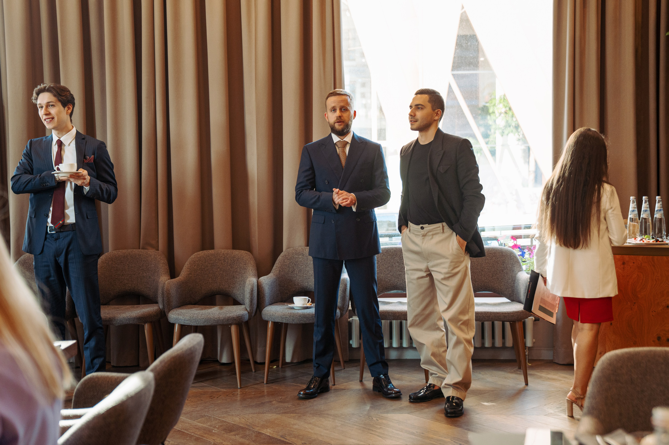 Фотосъемка делового обеда и презентации для инвесторов. Саша Потапкин Фотограф. Сочи, Екатеринбург, Москва