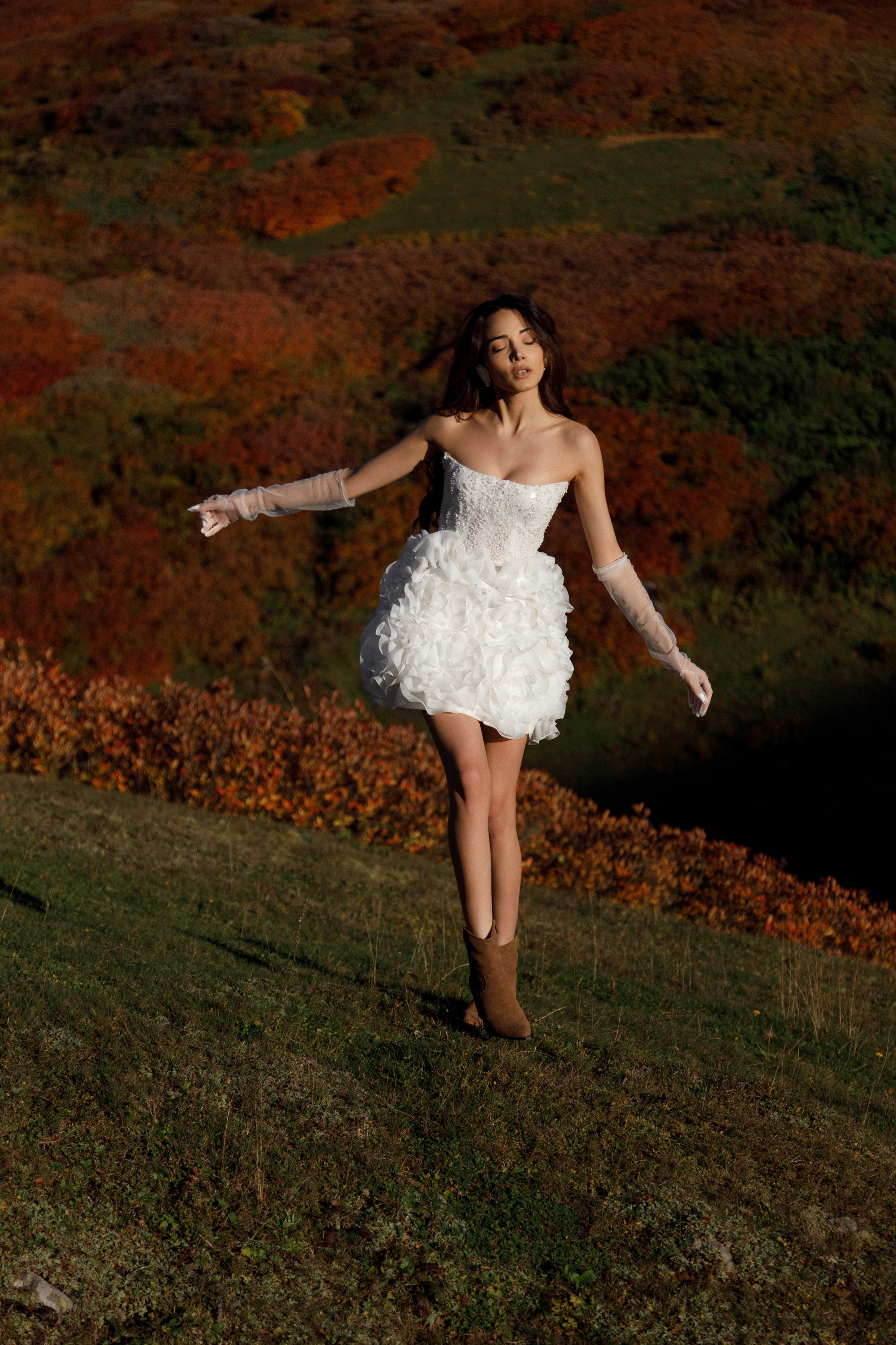 Свадьба в горах на закате