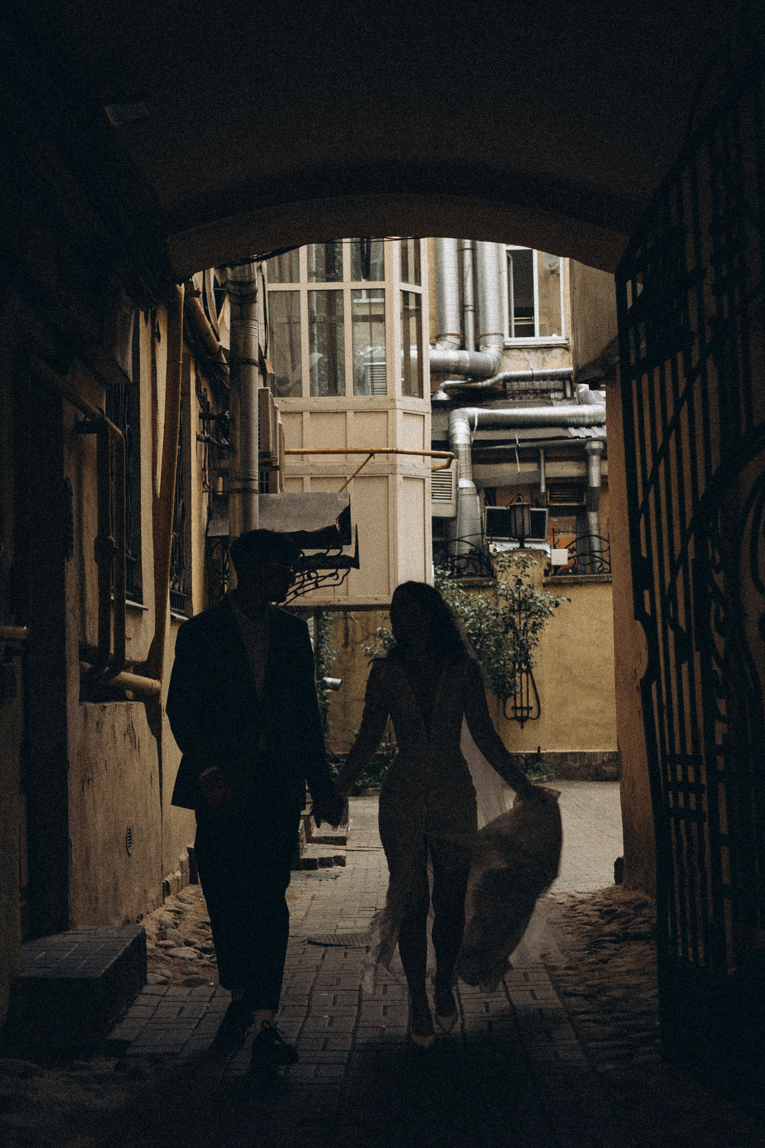 СВАДЕБНАЯ ПРОГУЛКА ВОЗЕ ИСАИКЕВСКОГО СОБОРА АСТОРИИ И ЗАКОНОДАЛЕТНОГО СОБРАНИЯ. Профессиональный фотограф, Санкт-Петербург — Виктория Богомолова