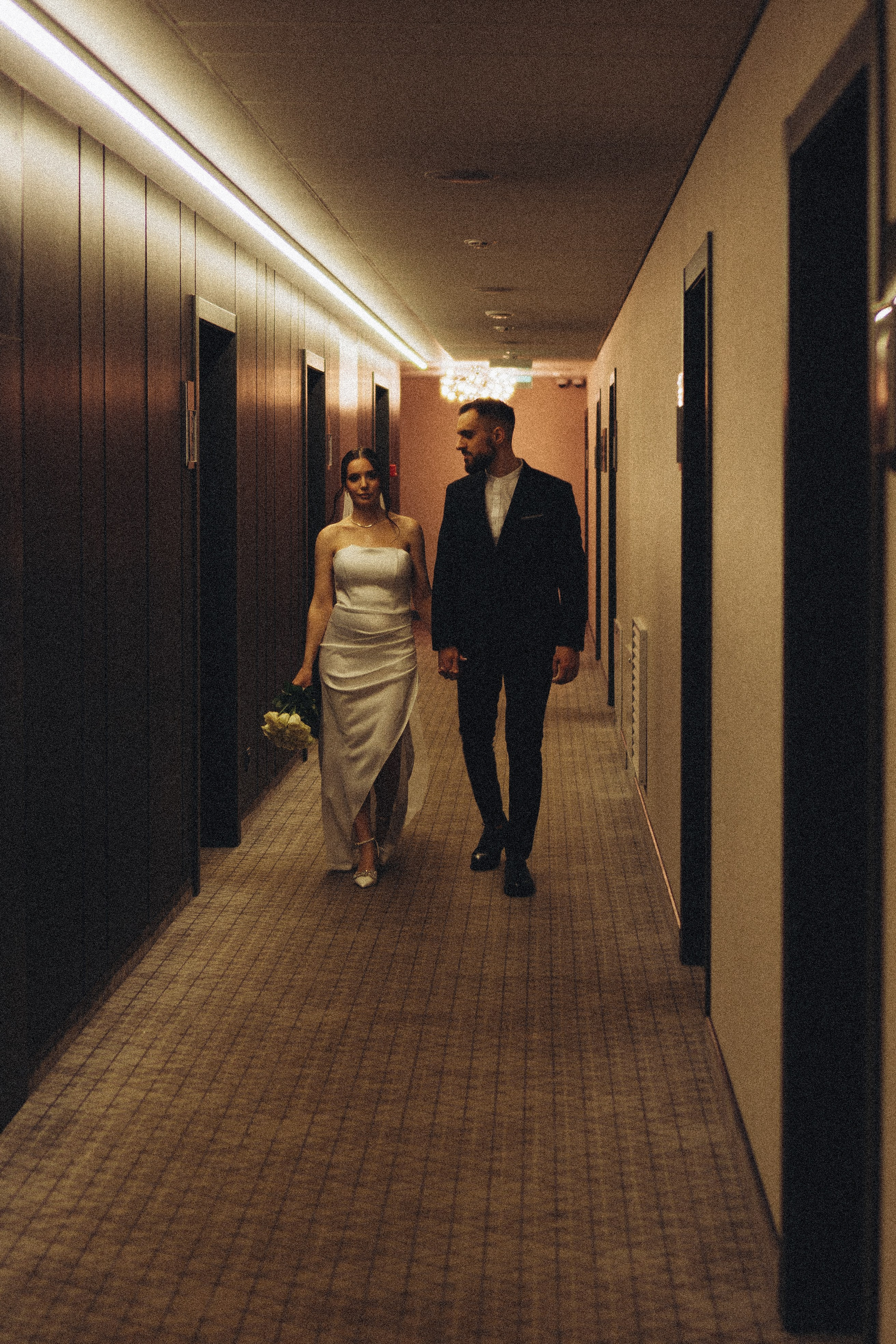 СВАДЕБНАЯ СЬЕМКА СБОРОВ ЖЕНИХА И НЕВЕСТЫ В ОТЕЛЕ И ТАКЖЕ ФОТОСЕССИИЯ В ОТЕЛЕЕ МЕГАПОЛИС БРЯНСК. Профессиональный фотограф, Санкт-Петербург — Виктория Богомолова