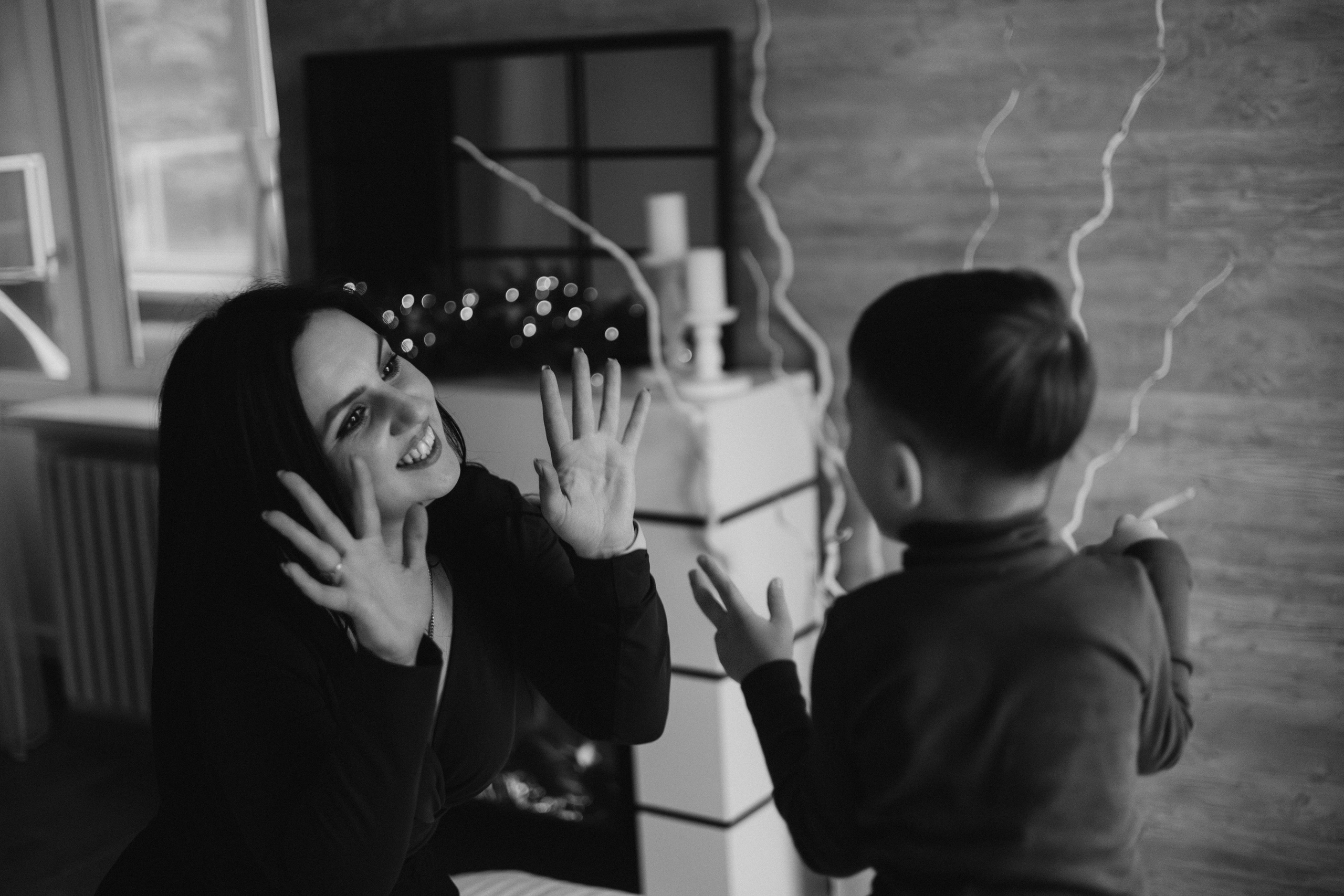 Ложись в снег и закрой лапой нос. Семейный фотограф Донецк