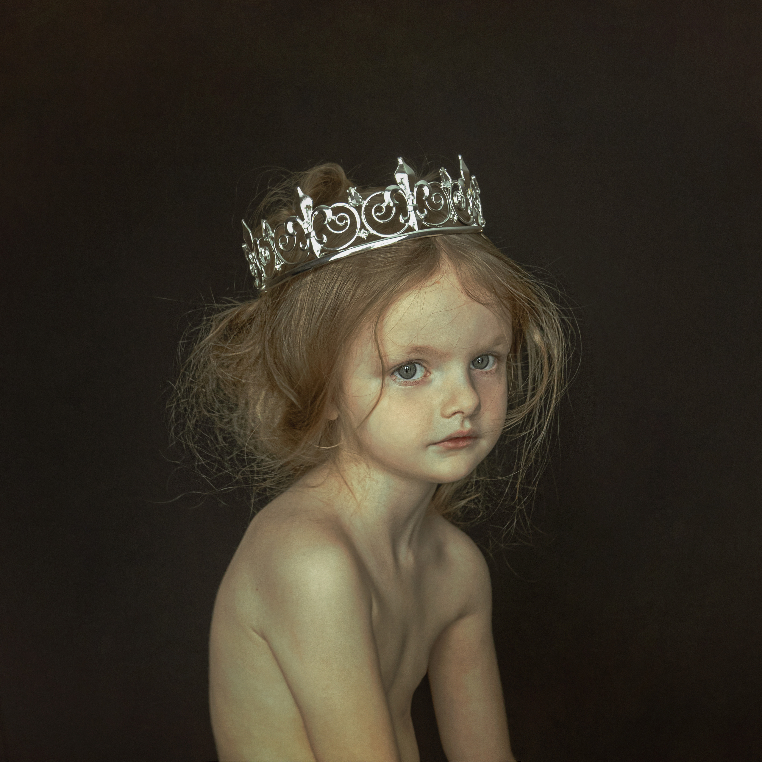 На фоне. Сказочная галерея Юлии Горбуновой