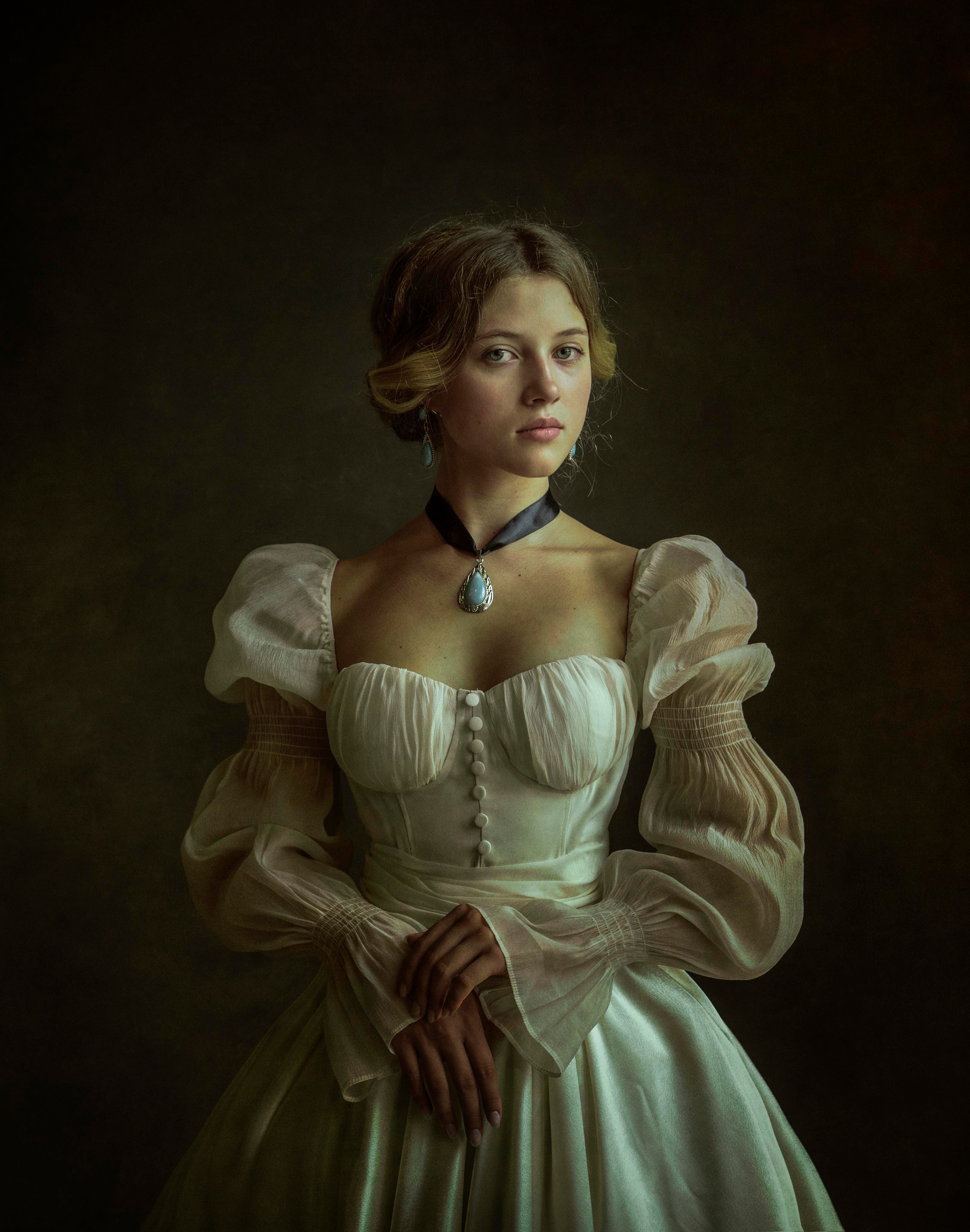 На фоне. Сказочная галерея Юлии Горбуновой