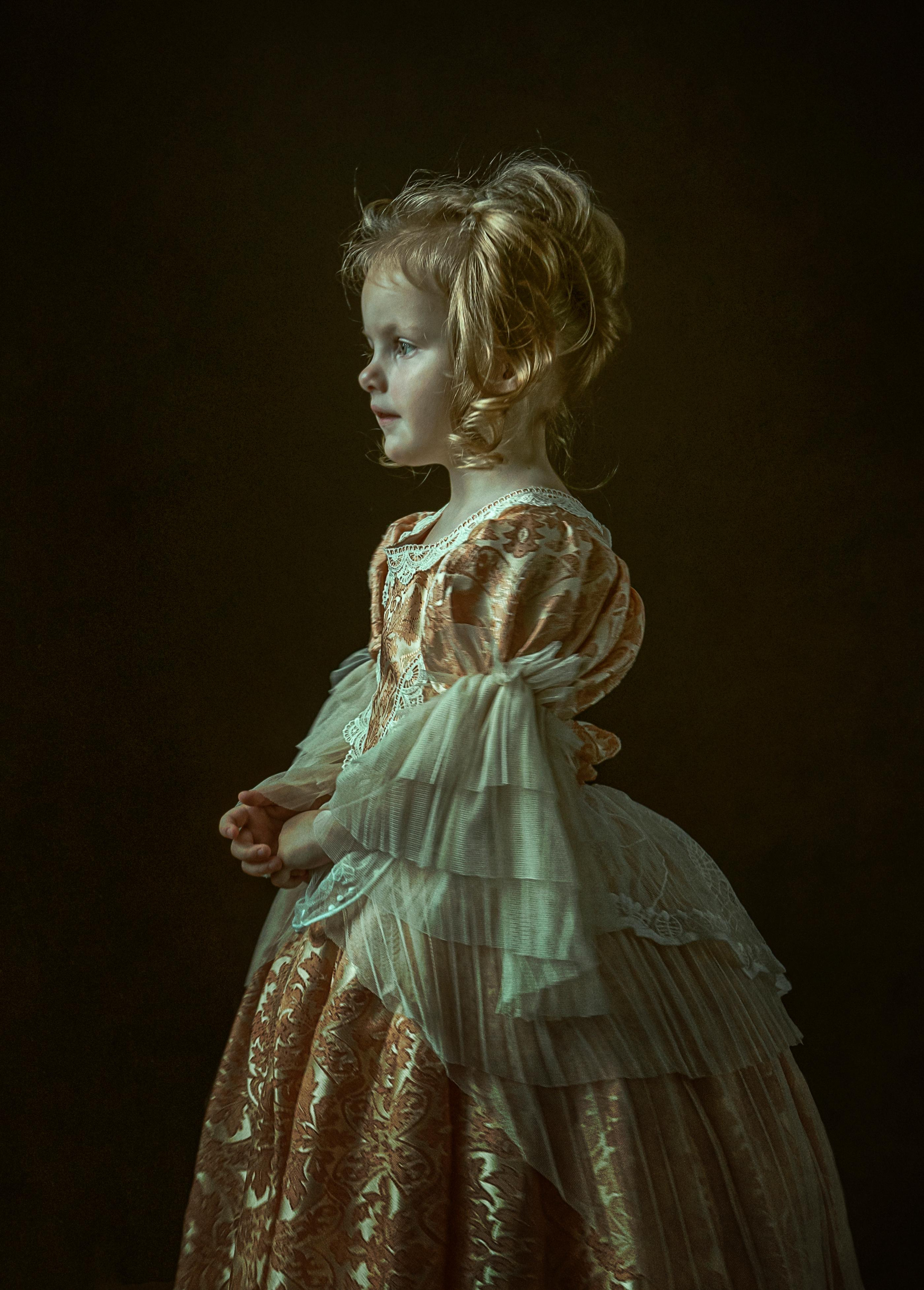 На фоне. Сказочная галерея Юлии Горбуновой