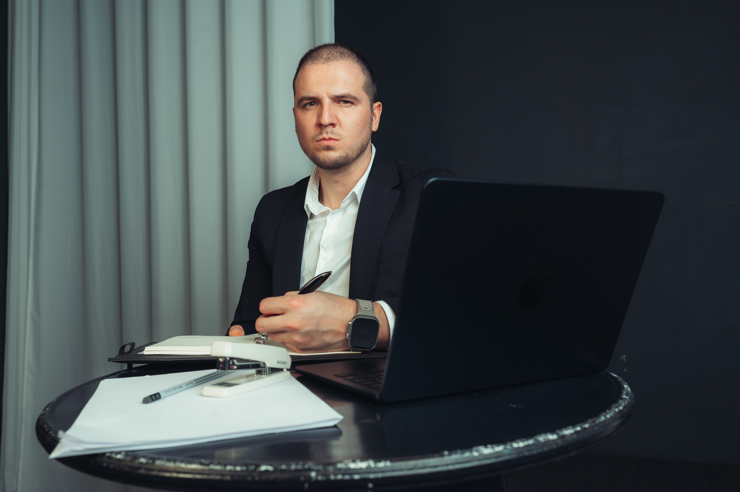 Никита Пустовалов — портретная съёмка. Иван Кубик — фотограф и видеограф