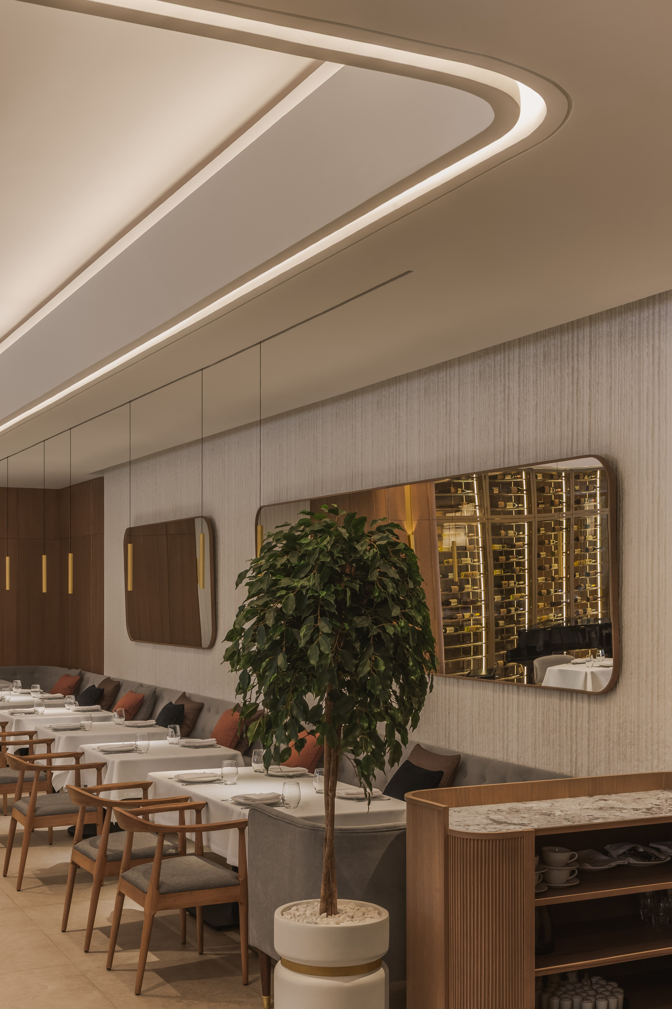 D.studio Irina Simonyan-Sokolova -Ресторан «Zhuldyz». Roman Yakunin — interior photographer in Almaty, Kazakhstan