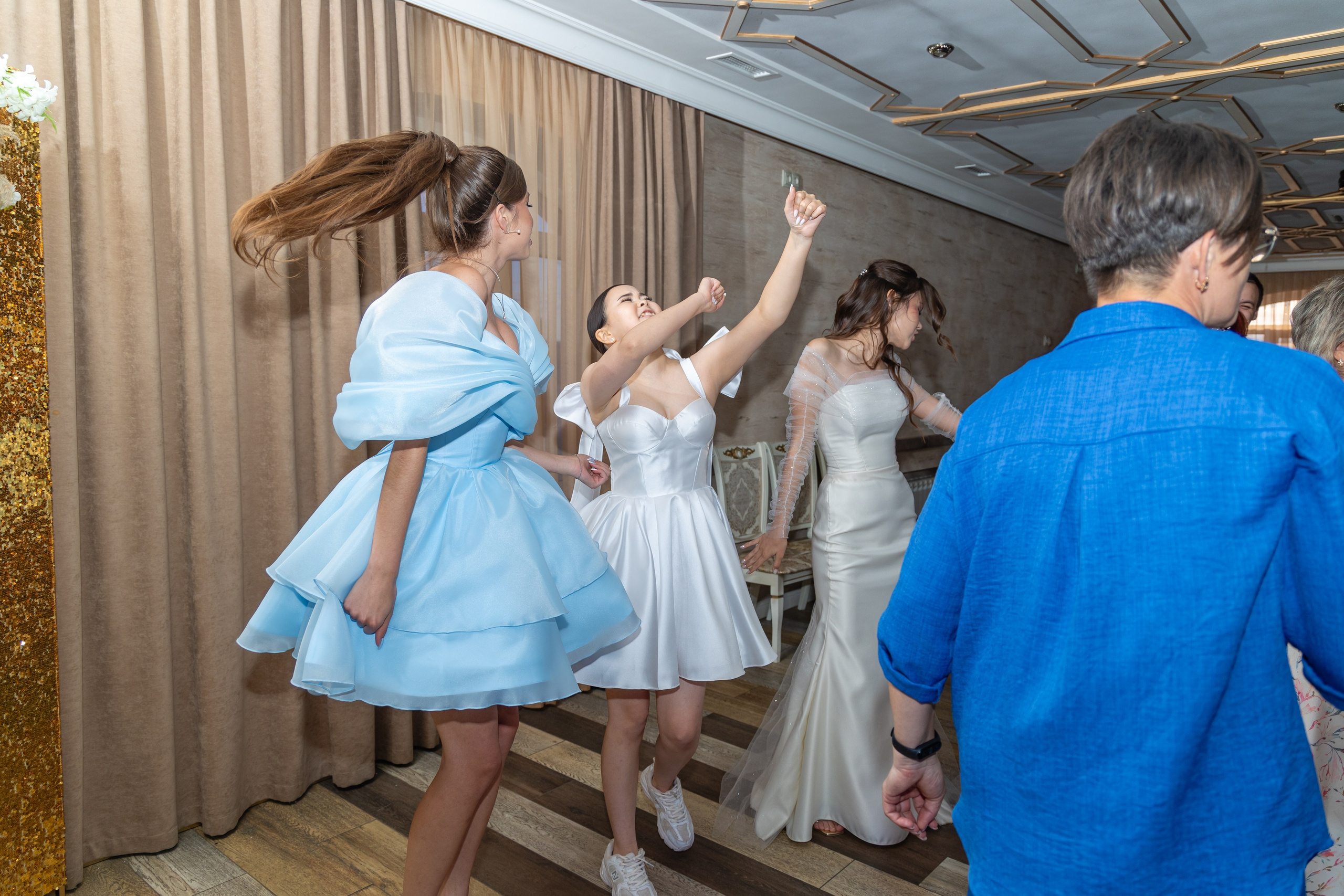 Выпускной в школе. Школьный фотограф Саратов Золотарь Ольга