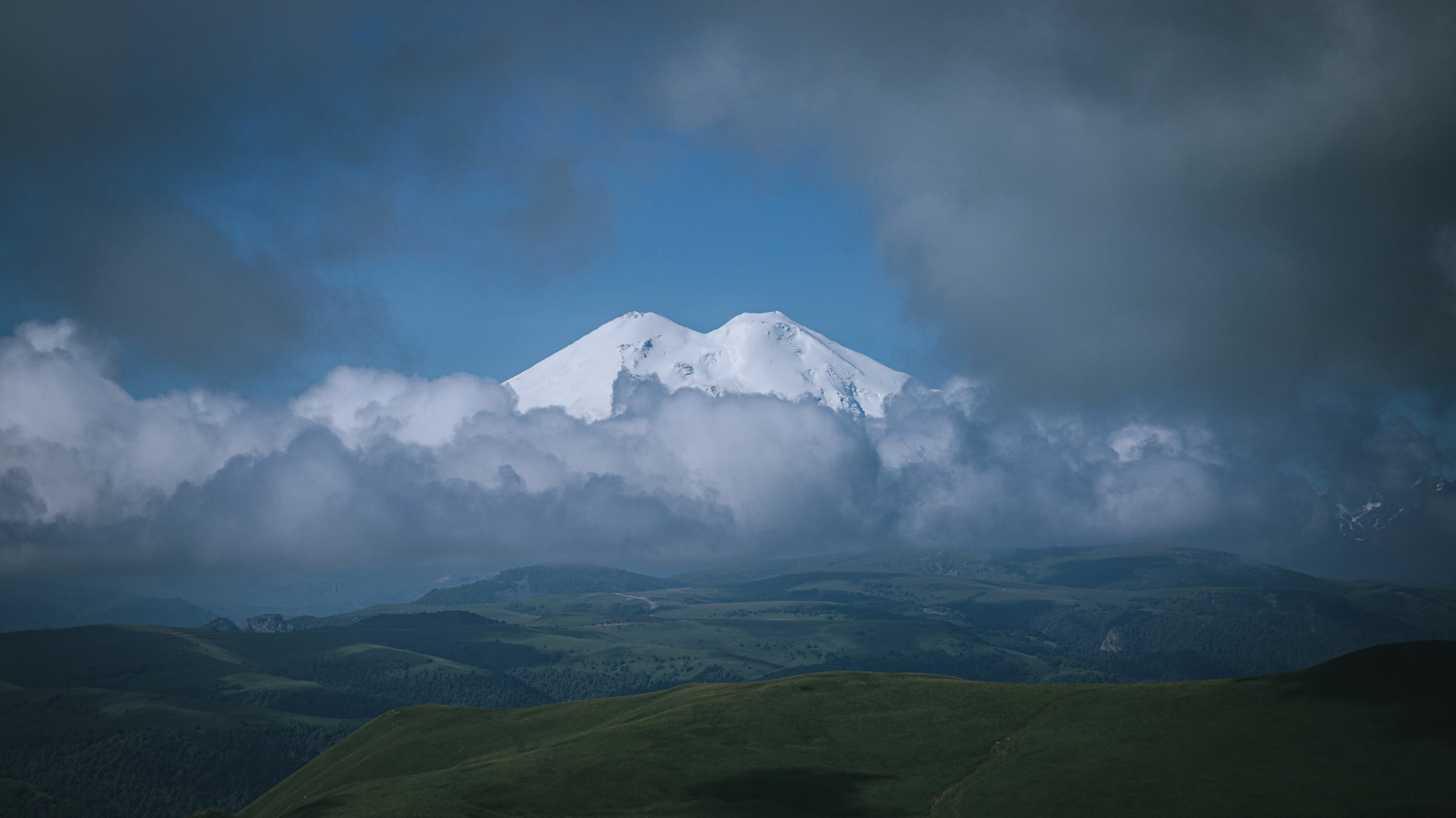 Карачаево-Черкесская Республика. Фотограф. Пейзажи, макро, портреты. Город Енакиево, без границ в съёмке
