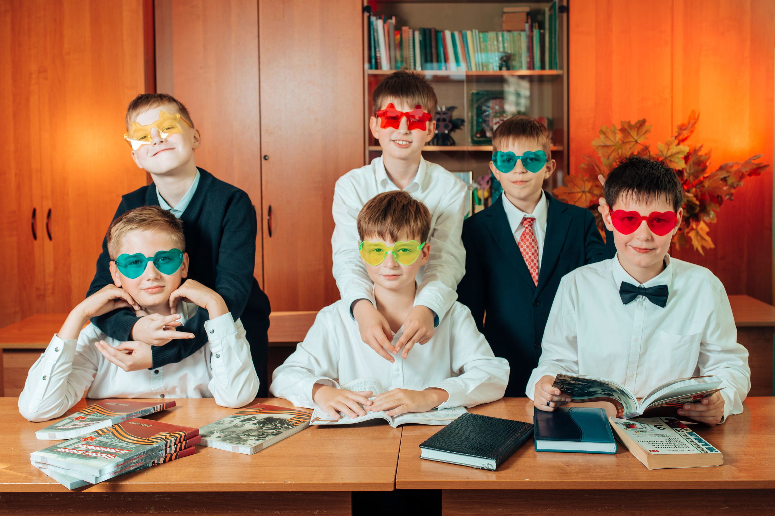 Школьные альбомы. Фотограф Алла Елисеева