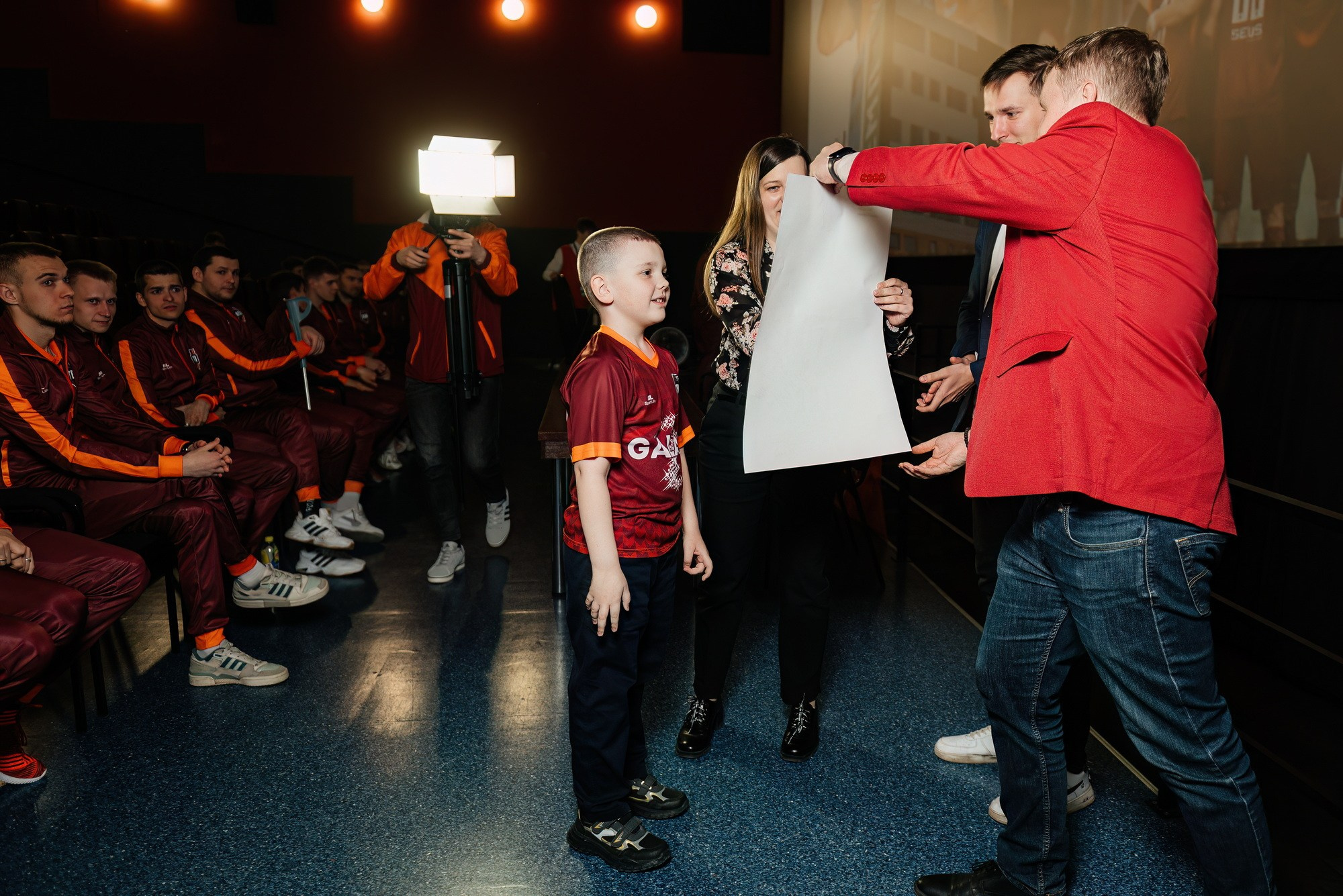 Презентация фильма «ТЕМП: «Профессиональные любители». Свадебный и репортажный фотограф Никита Сницарев в Барнауле