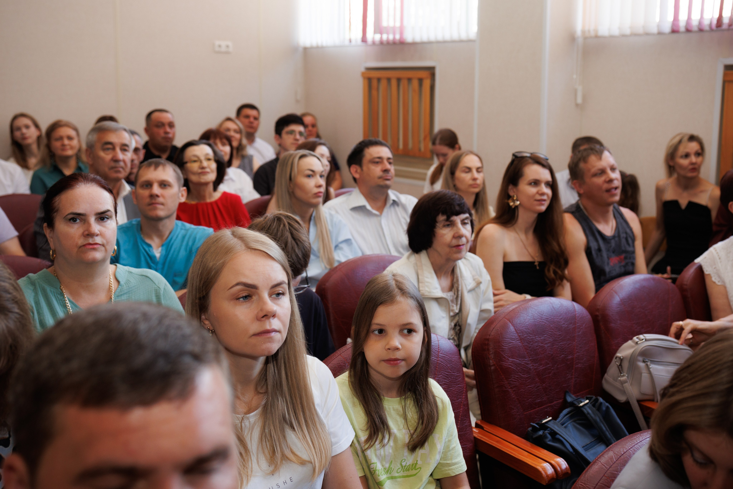 Вручение аттестатов. Свадебный и семейный фотограф в Новосибирске Ирина Дорошкова