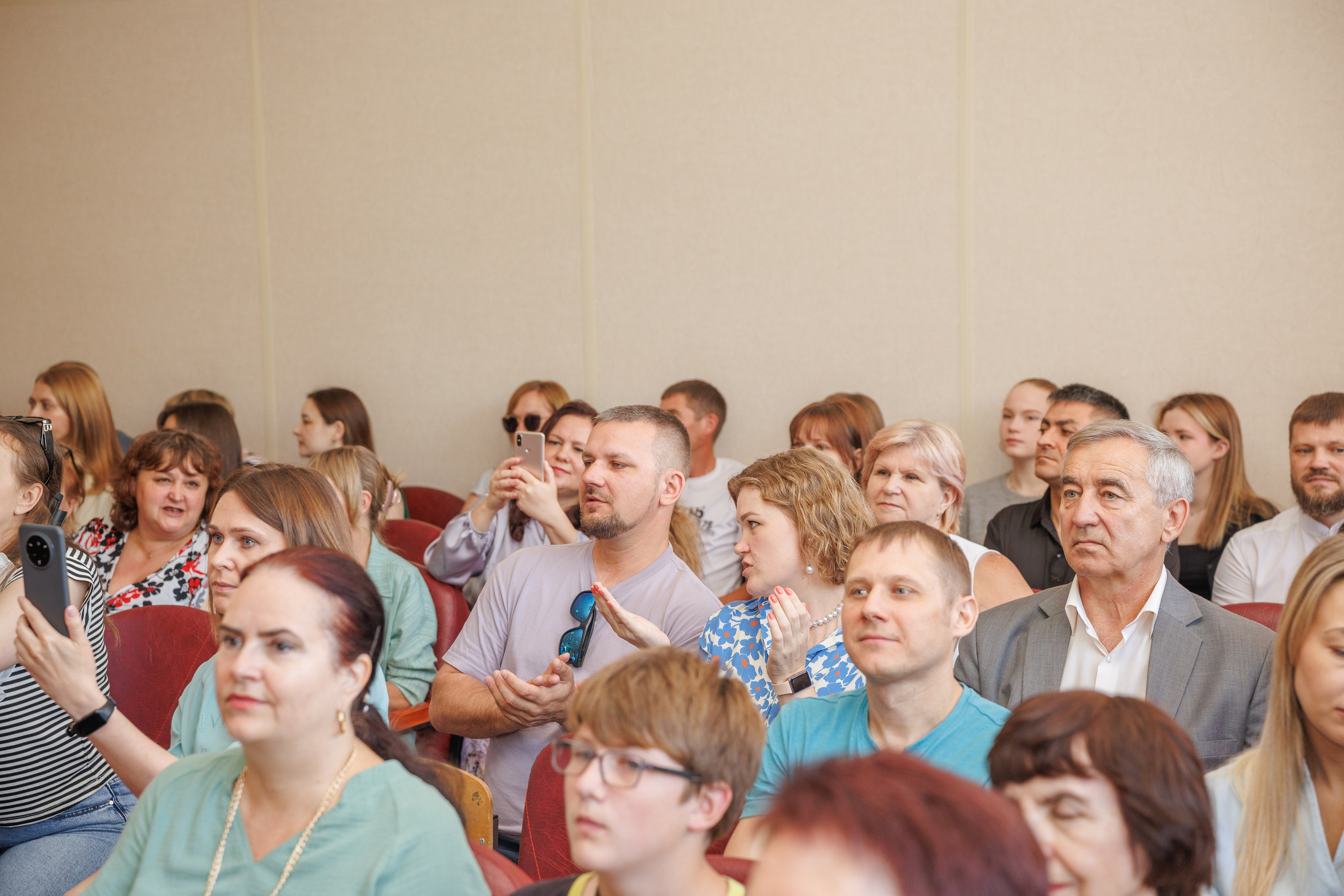 Вручение аттестатов. Свадебный и семейный фотограф в Новосибирске Ирина Дорошкова