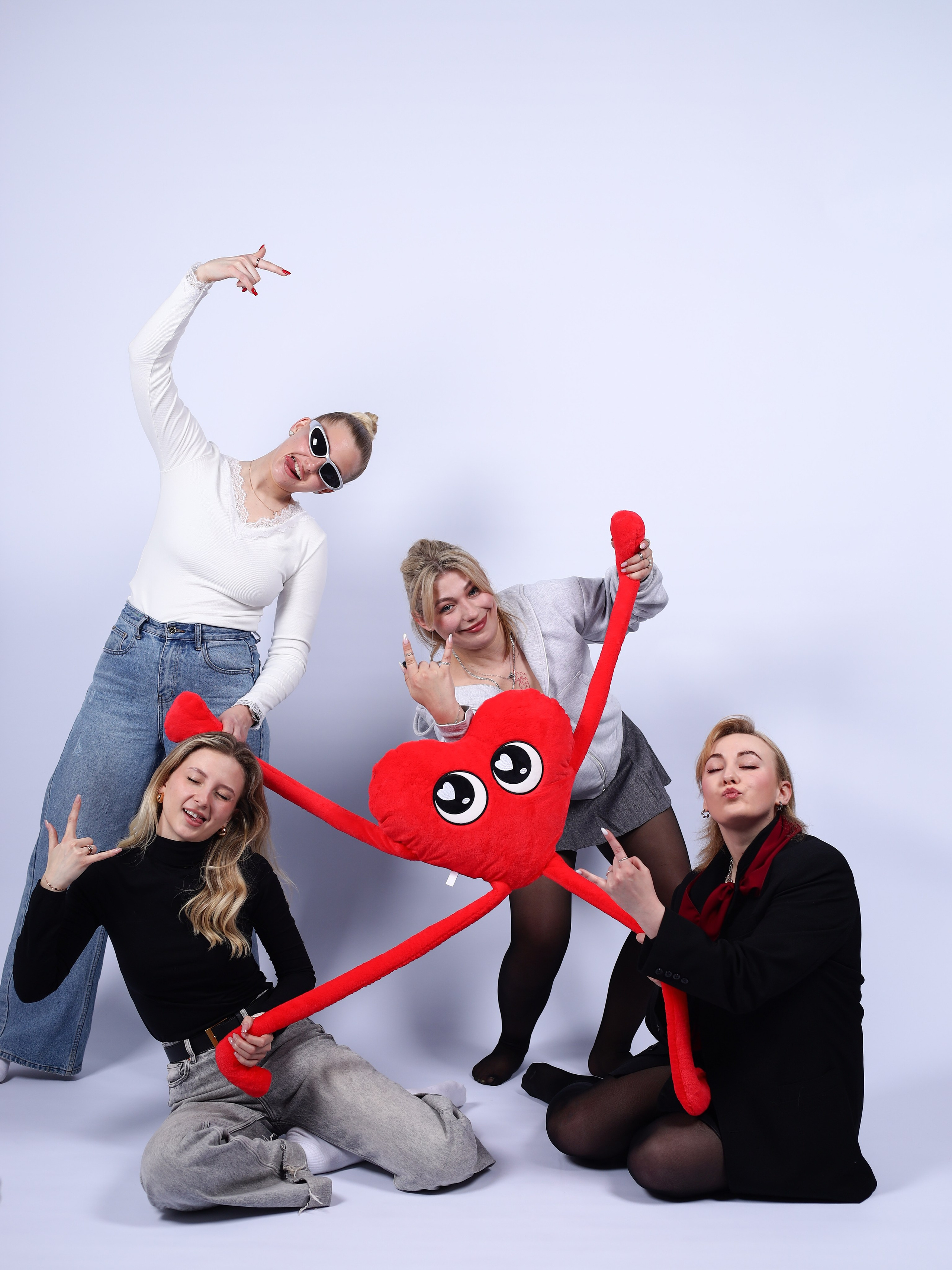 Открытие «фотограф уволен». Фотостудия без фотографа Чехов. Первая студия автопортрета в Чехове