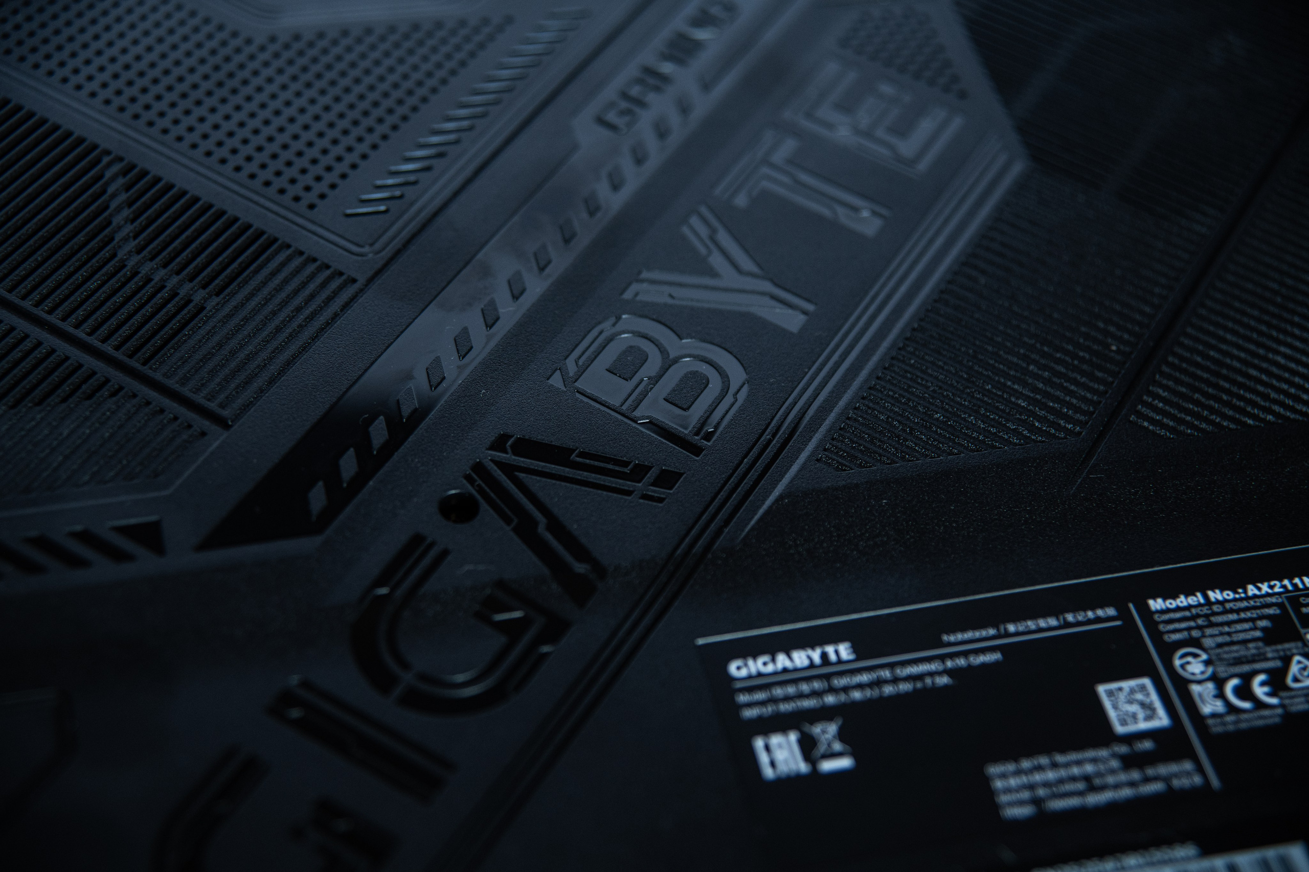 GIGABYTE. Фотограф в Алматы Артемий Матюнин