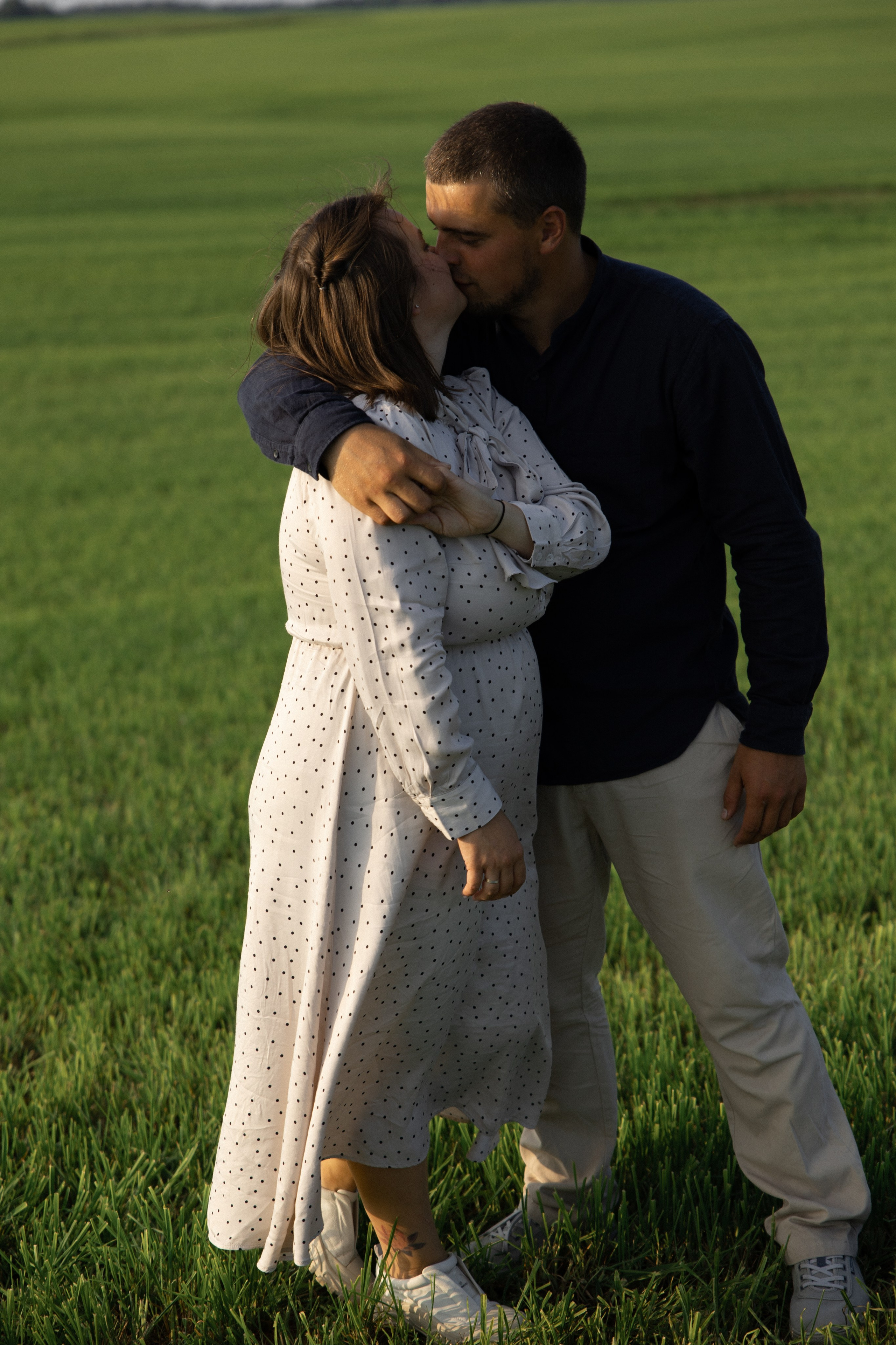 Семейная в поле. Свадебный фотограф в Санкт — Петербурге и Ленинградской о