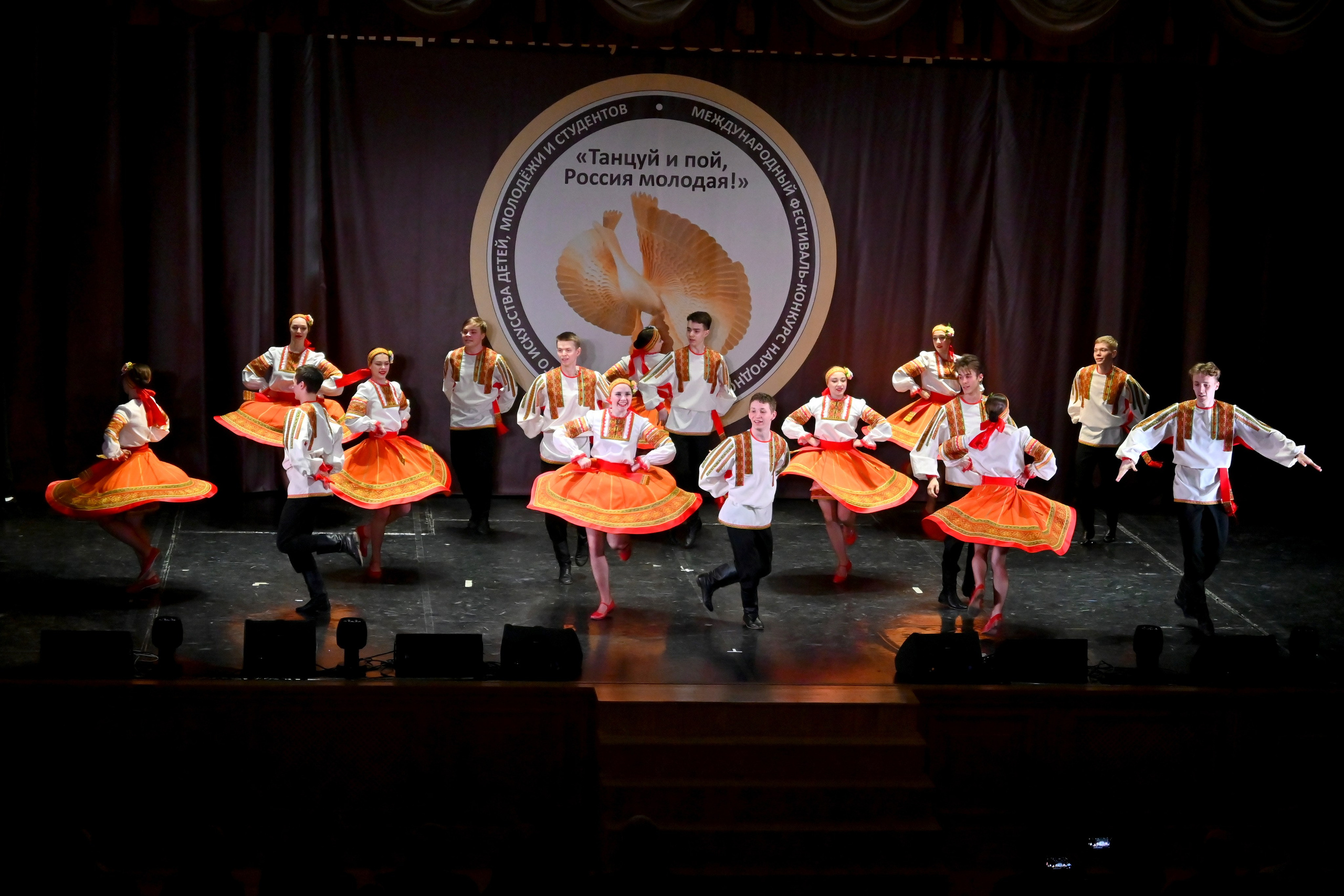 Гала-концерт. Танцуй и пой, Россия Молодая! 22.04.2024. Профессиональный фотограф в Москве Алёна Котова