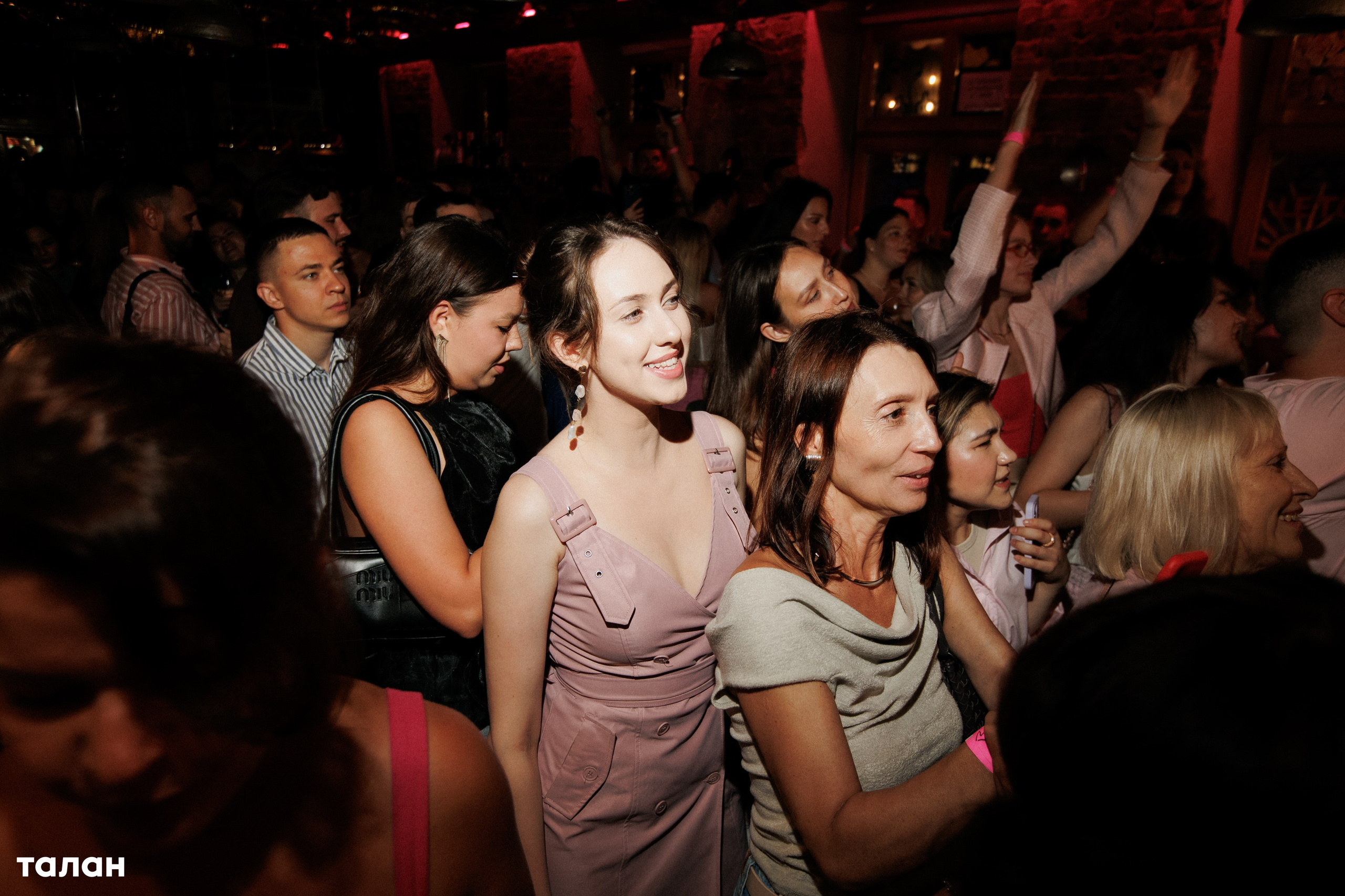 ВИНОТЕКА [бар+магаз] — BIRTHDAY PARTY. СВОИ. ФОТООТЧЕТЫ-СОБЫТИЯ-МЕСТА