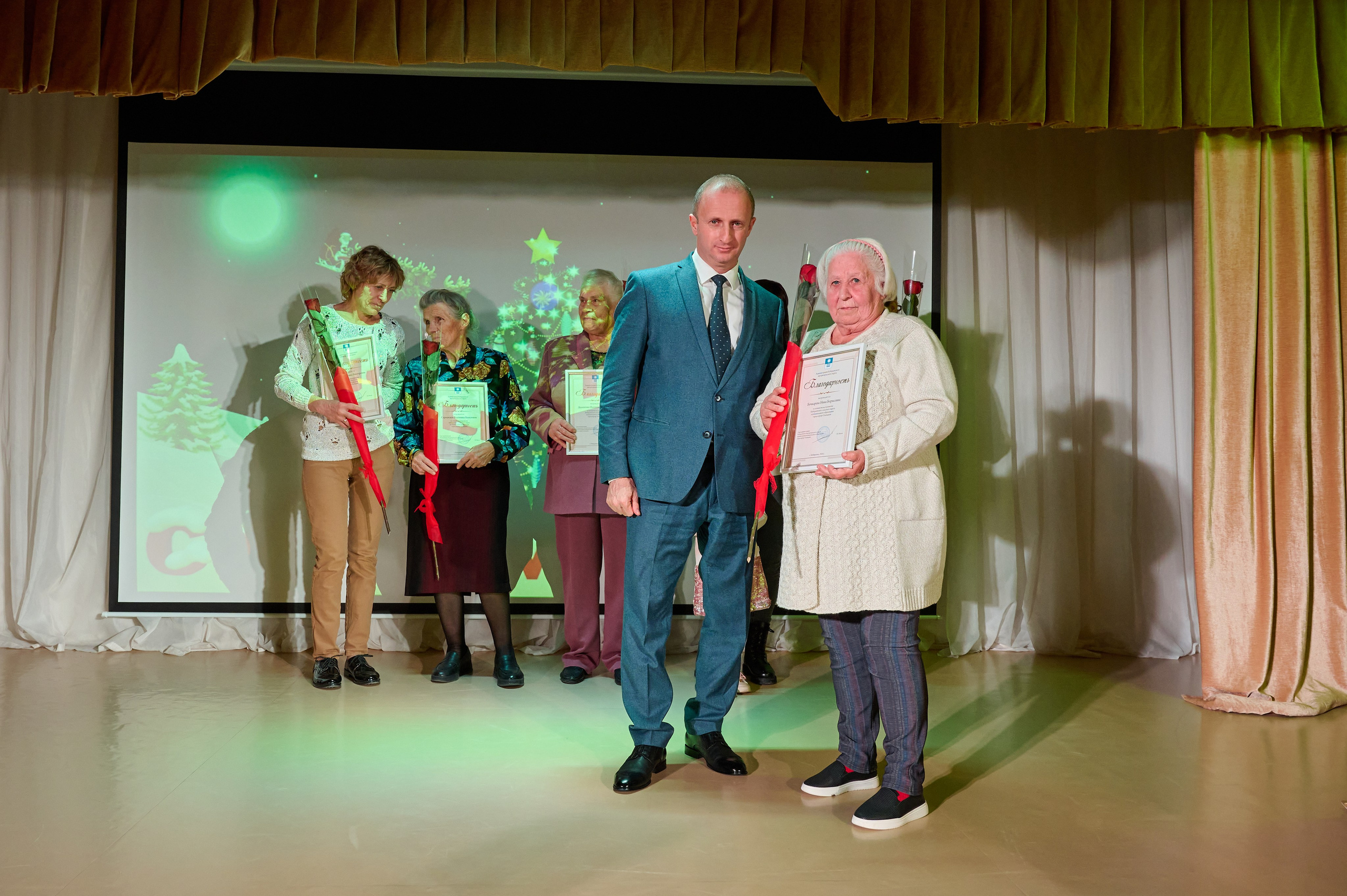 НОвогодний концерт. дк Виноградный. Жизнь курорта Кабардинка в фотографиях