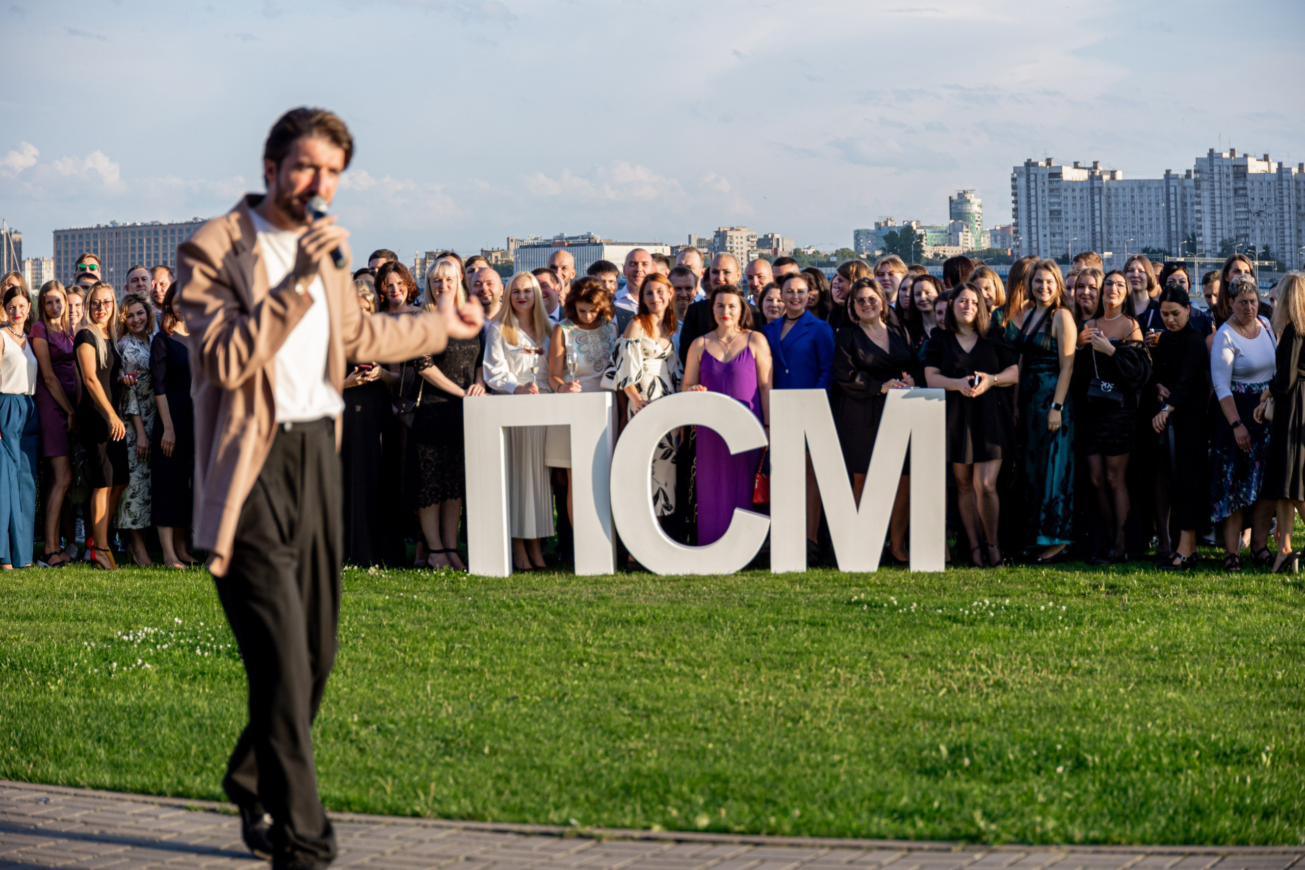 Репортажная фотосъёмка корпоративного мероприятия. Фотограф на праздник, корпоратив, День Рождения и Юбилей в г. Санкт-Петербурге Алексей Анкушев