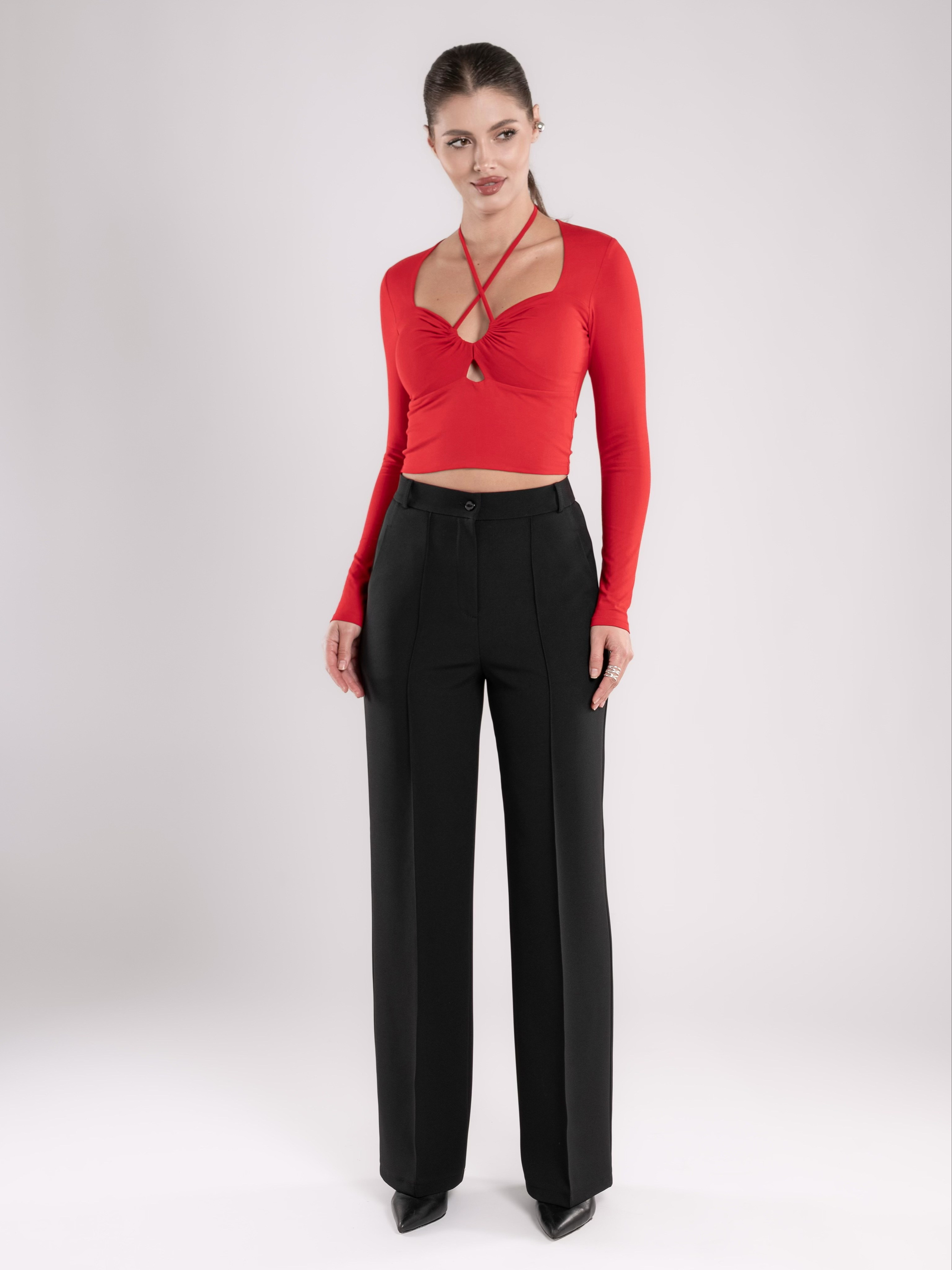 Классические брюки+серый фон. Предметный фотограф, фото для маркетплейсов Пятигорск, КМВ