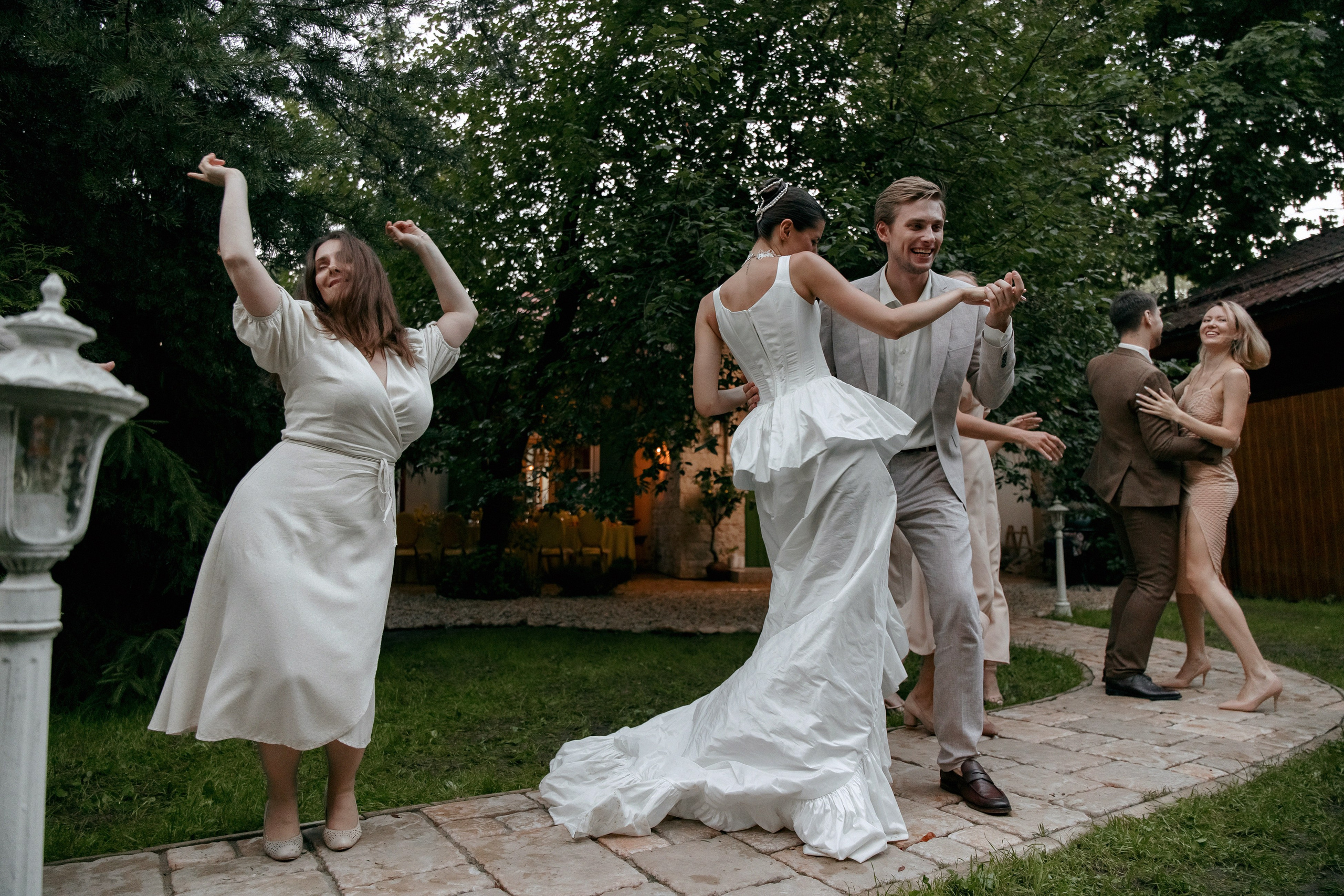 Елизавета и Евгений: итальянская романтика в подмосковных пейзажах. Свадебный фотограф Москва