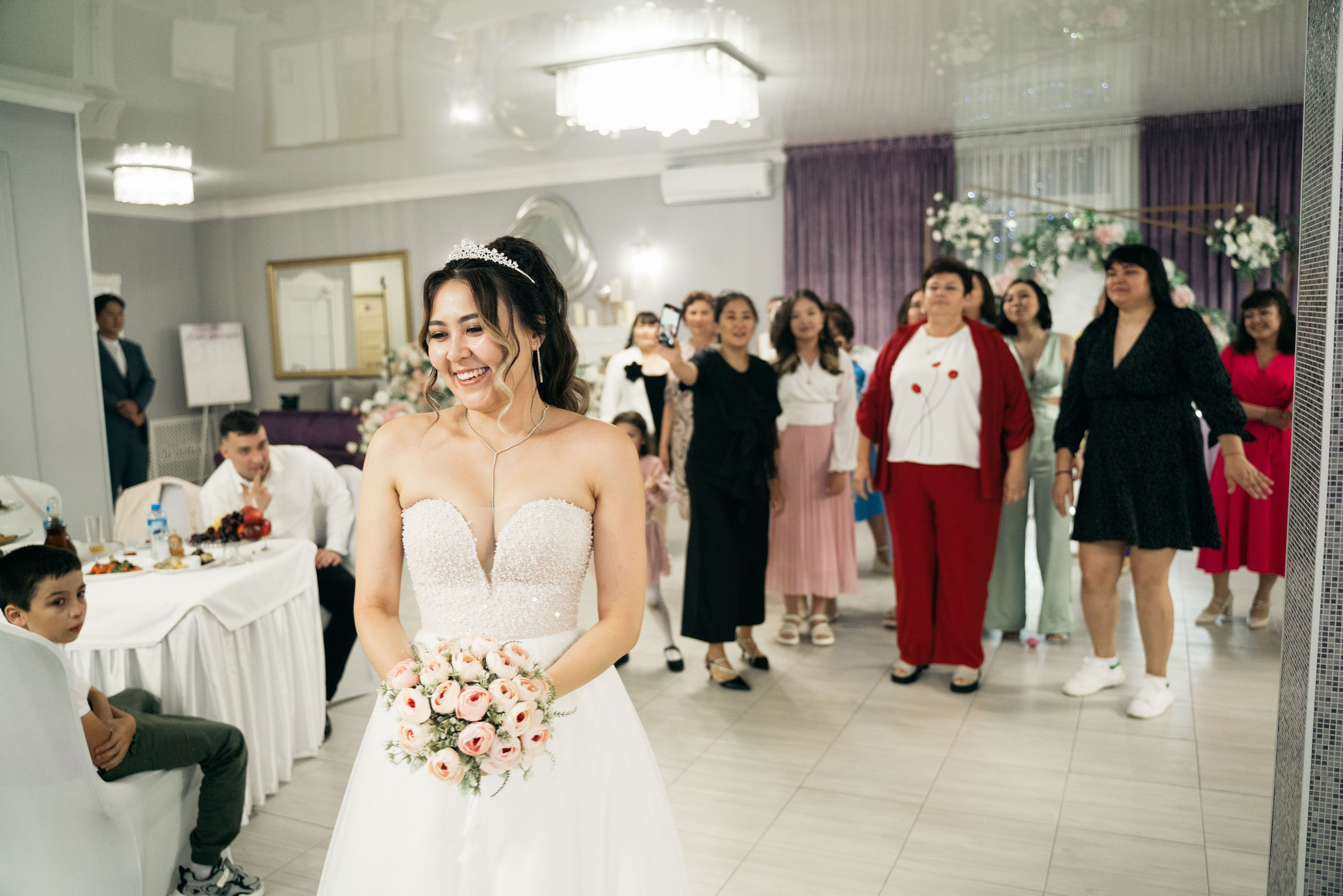 Ильнур и Динара. Свадебный день. Отбор. Кафе Ля делис. Семейный и свадебный фотограф Молодзяновская Елена