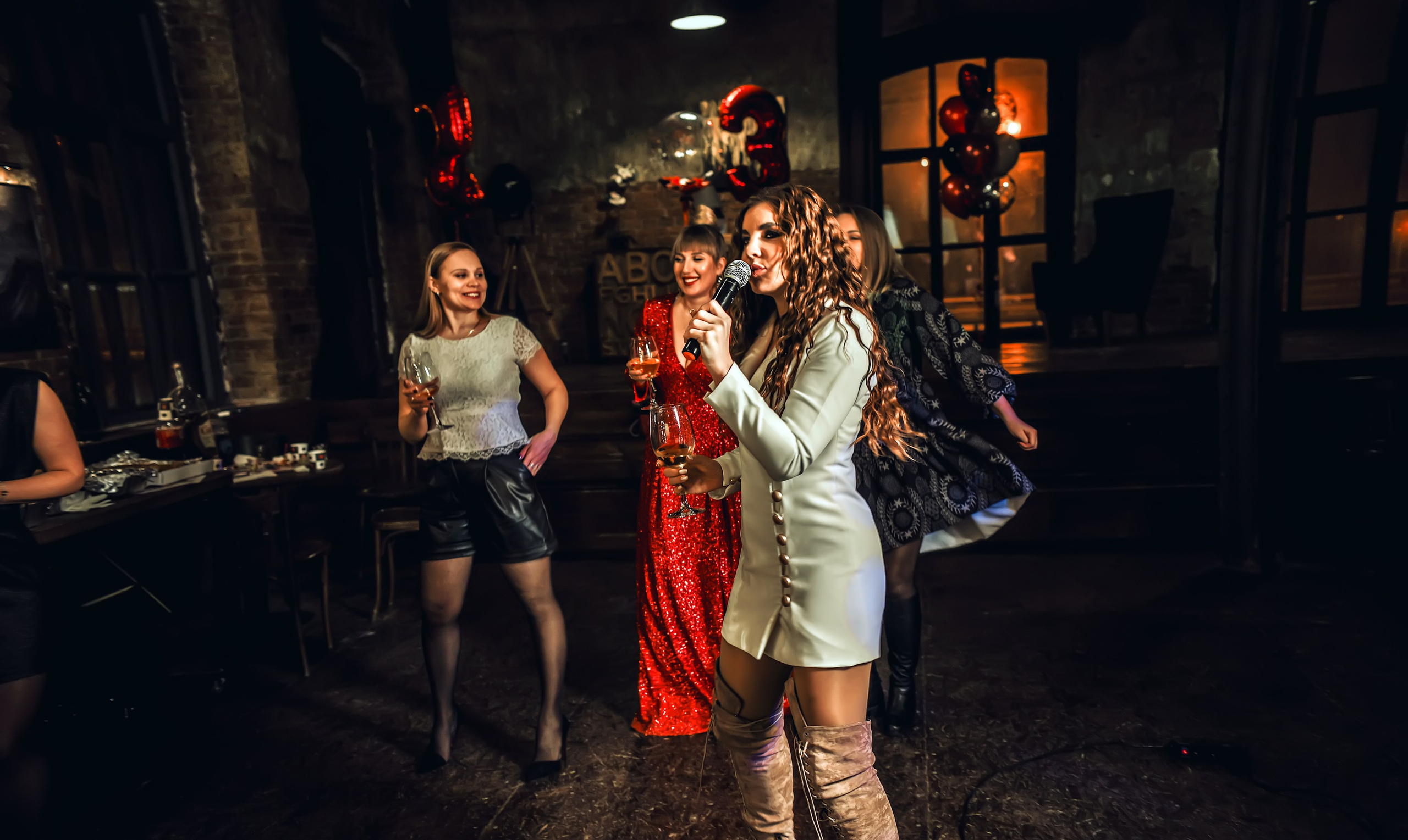 Тематическая вечеринка на юбилей 35 лет. Свадебный, семейный, детский, контент фотограф в Омске Максим Ильин