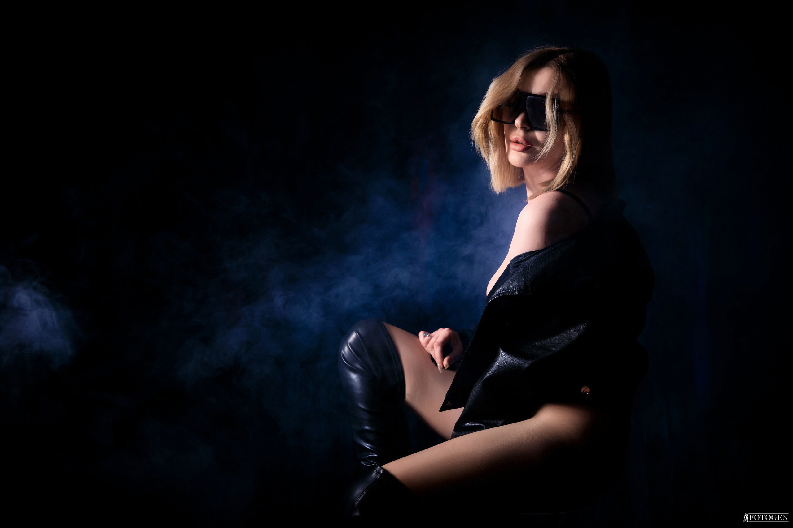 Гармония зрелости: Фотосессии для уверенных в Fotogen. Интерьерная фотостудия FOTOGEN г. Краснодар