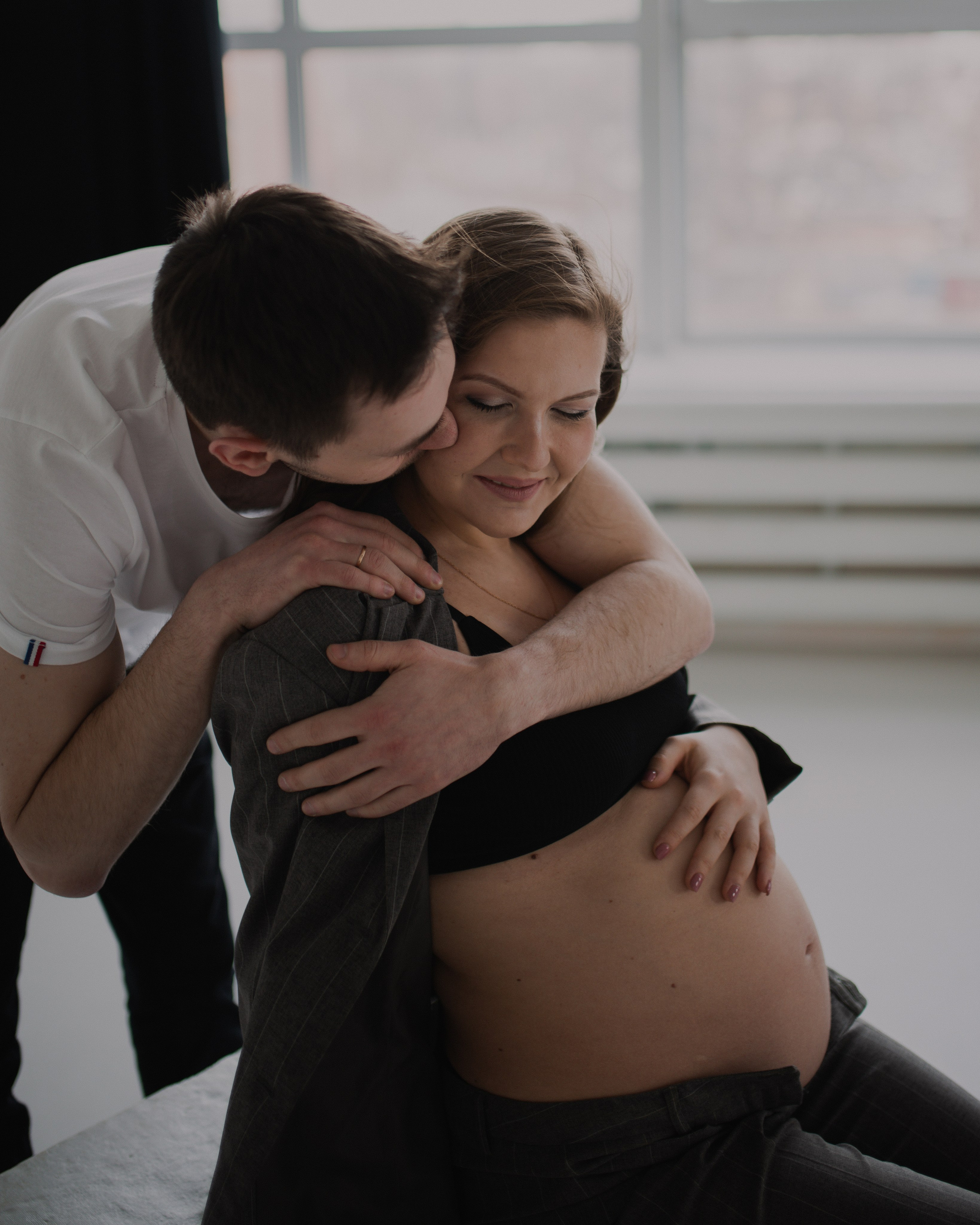 Фотосессия беременности в студии Бутово. Семейная фотосессия Бутово Москва фотограф Алина Морщагина