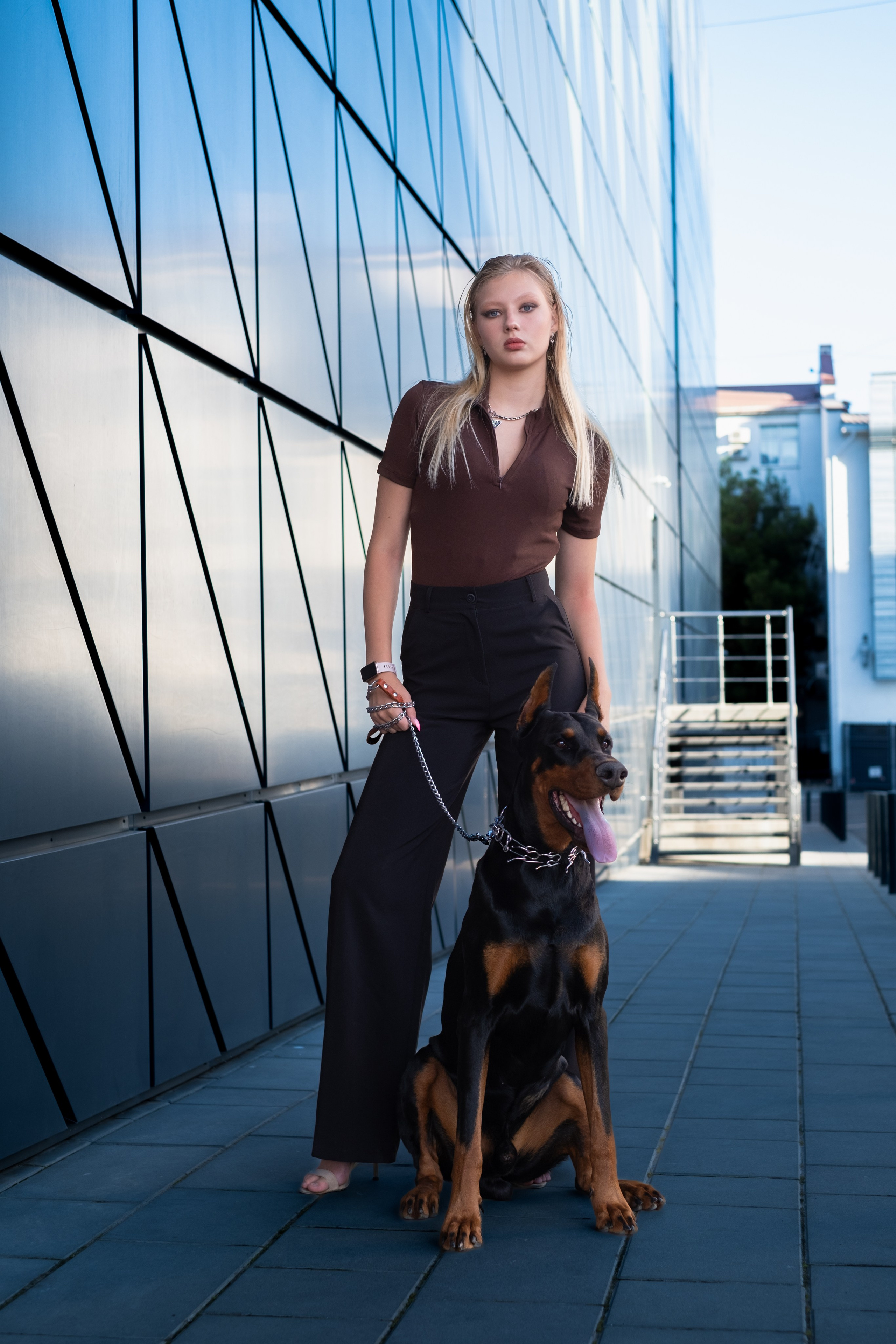 Фотосессия с Доберманом. Профессиональная фотосъемка в Крыму. Натуральные эмоции и живые кадры. Забронируйте дату прямо сейчас!