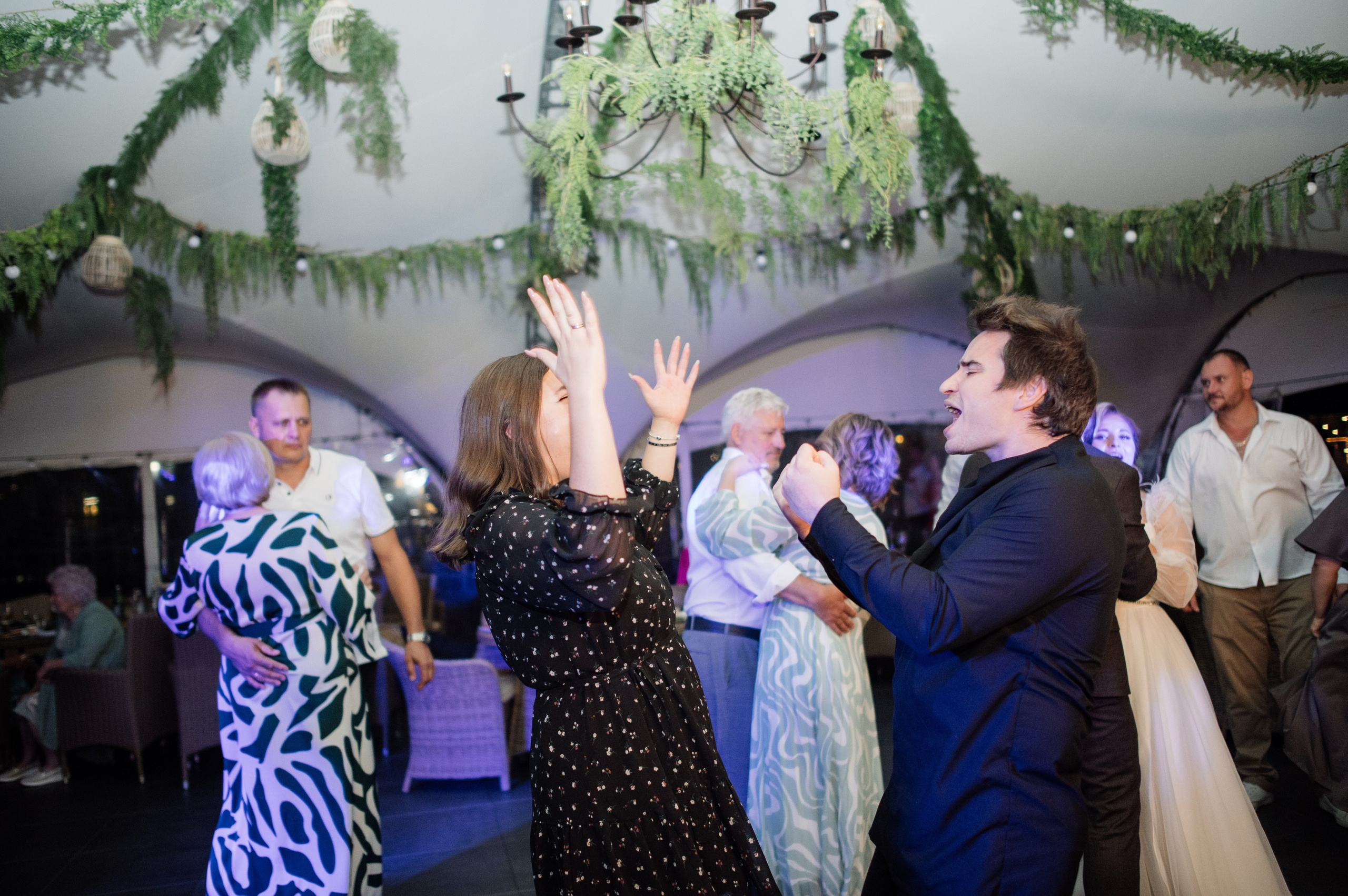 Свадебная фотосессия в Брянске, ресторан «Инжир». Свадебный и репортажный фотограф видеограф Брянск/Москва