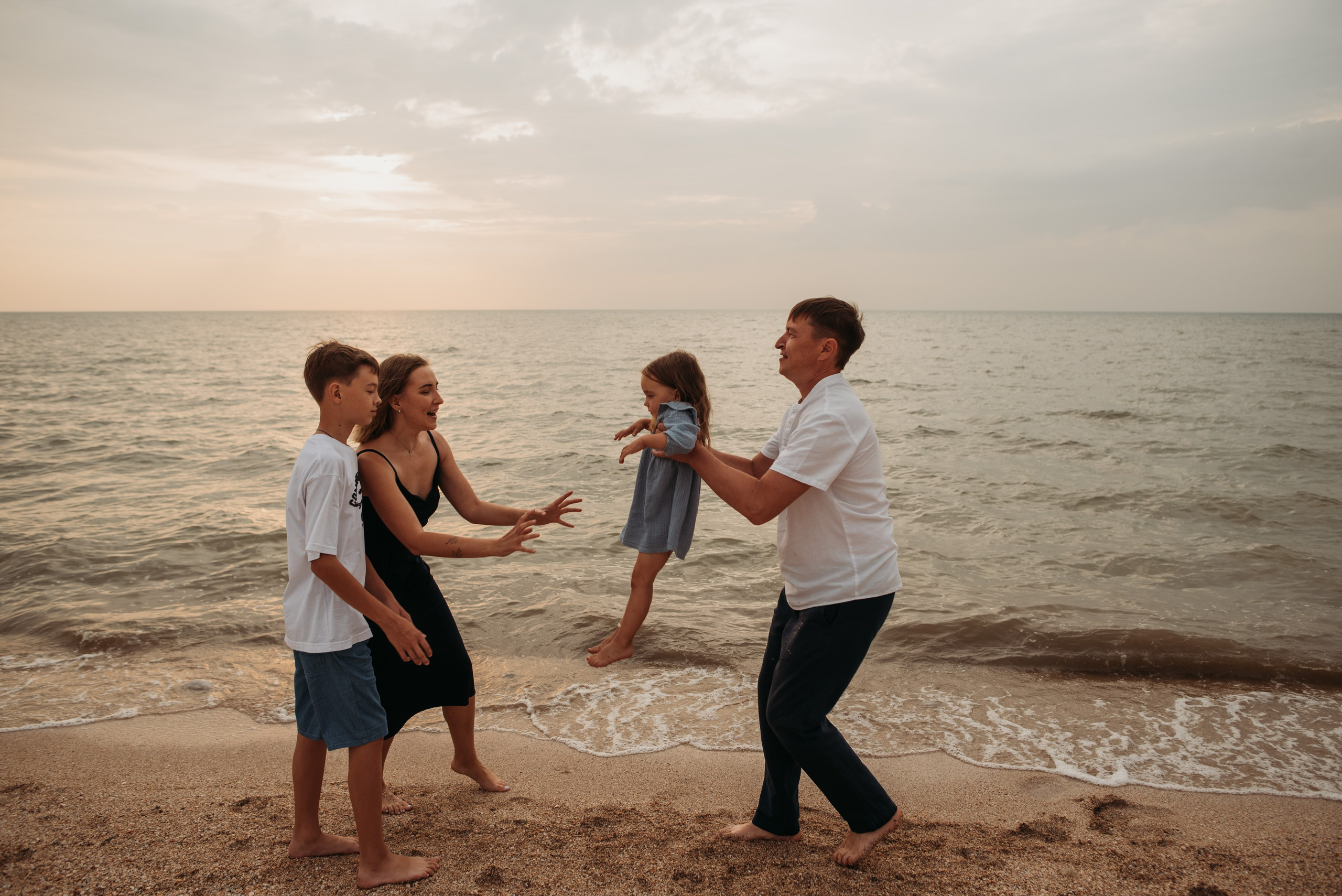 Прогулка на косе. Детский и семейный фотограф выпускной альбом Приморско-Ахтарск
