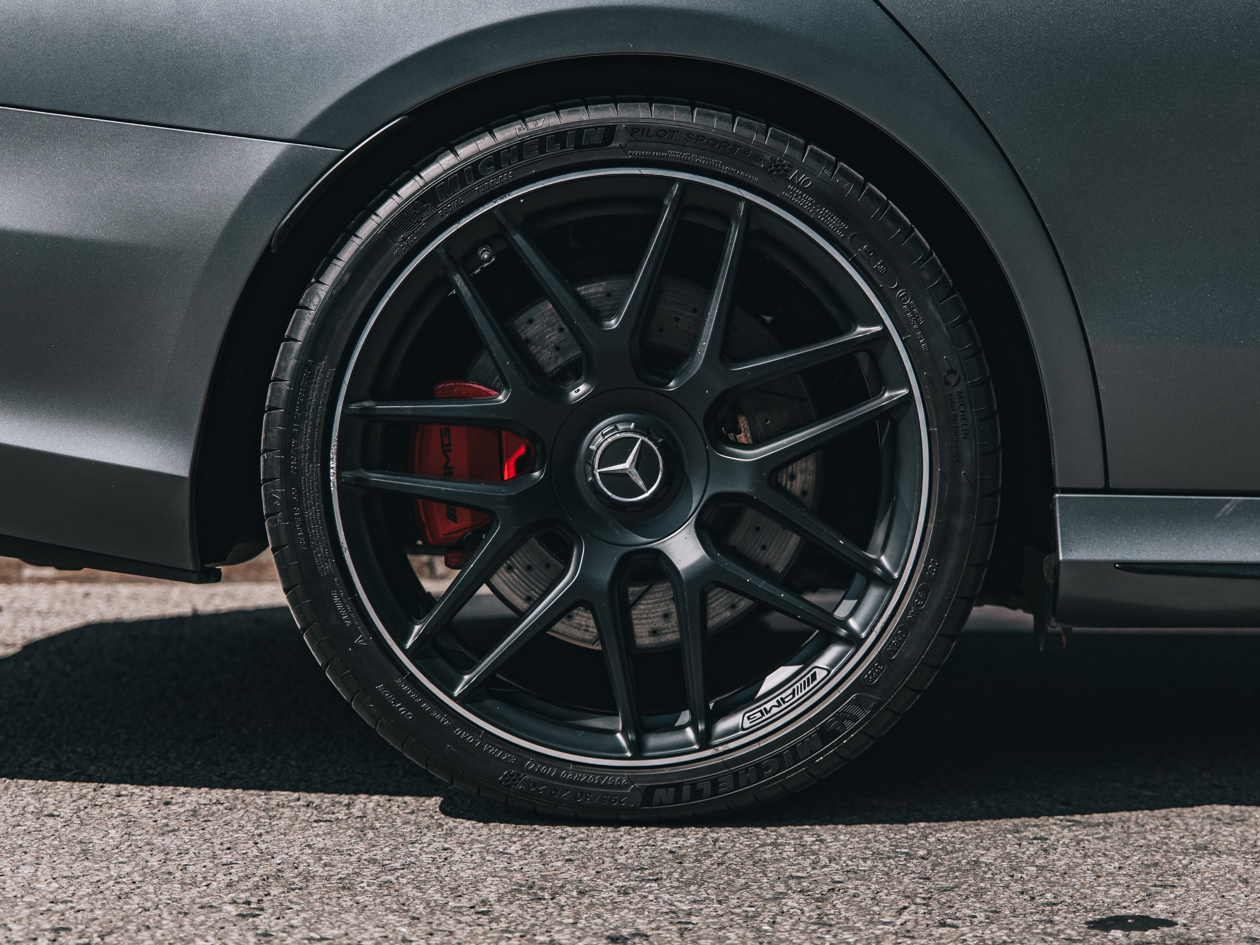 Mercedes AMG E 63s. Продюсер Оператор Фотограф Москва | borisprophoto